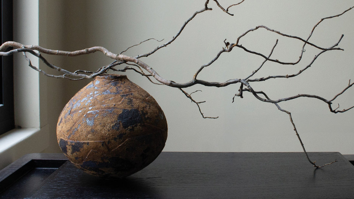 Japanese Ceramic Vases: Symbolism and Usage