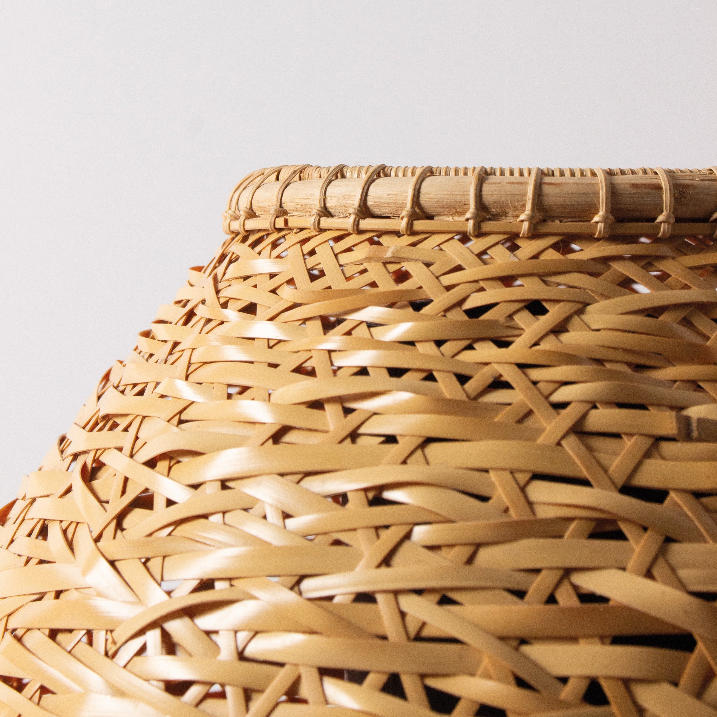 Vase en Bambou Tressé de Masaichi Ishida