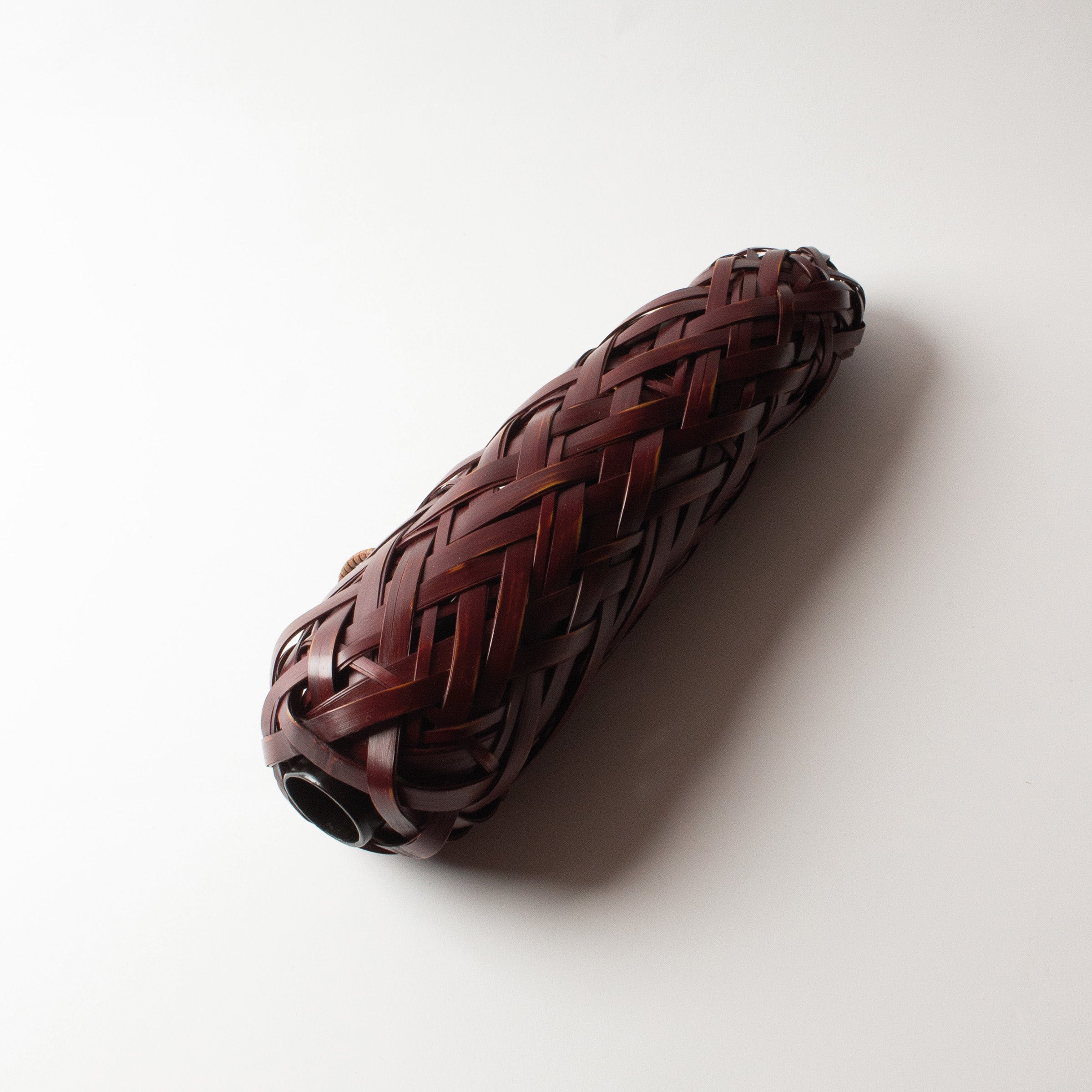 Vase kakehanaire en Bambou Laqué et Tressé de Masaichi Ishida