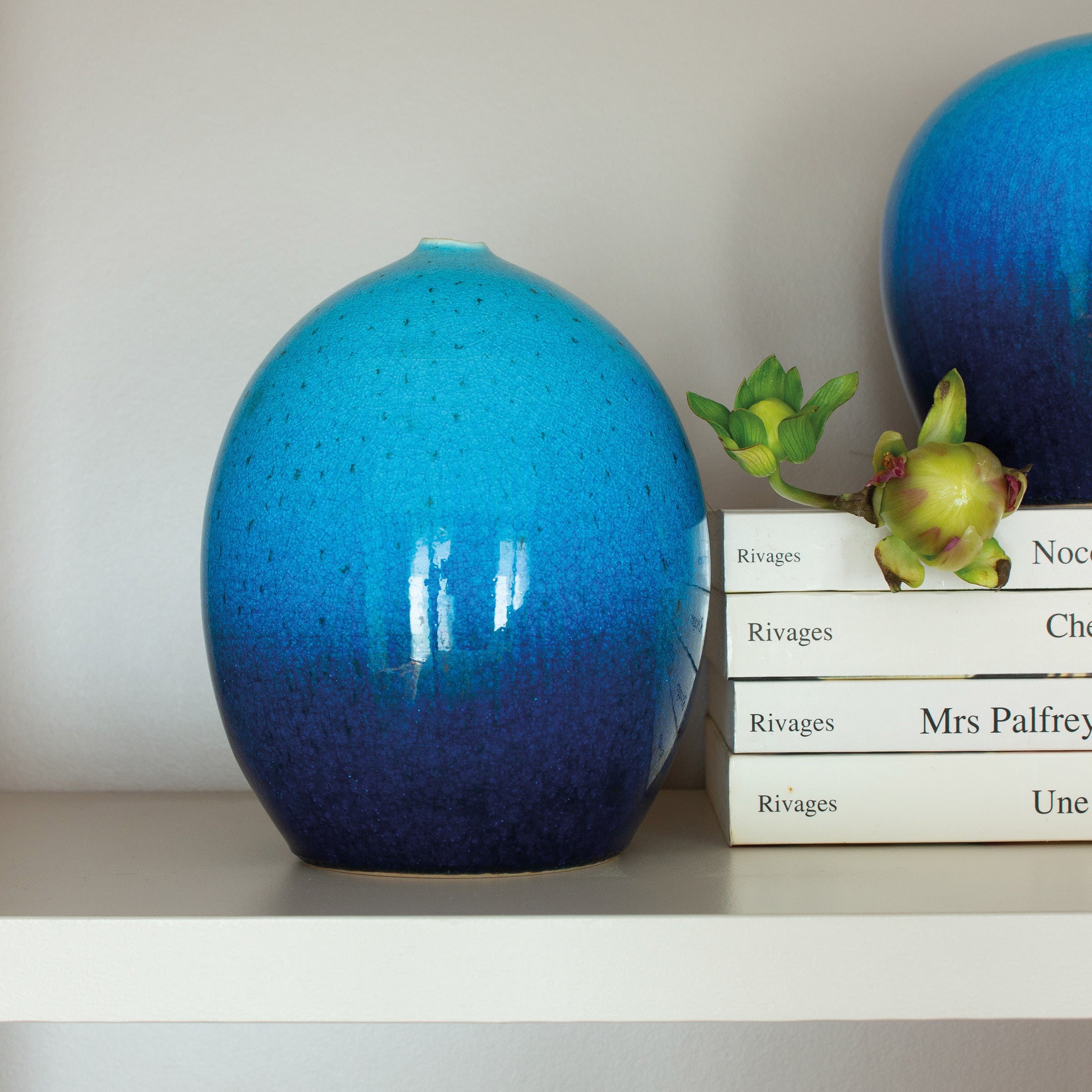 Vase oval glaçure bleue de Yoshiro Kimura