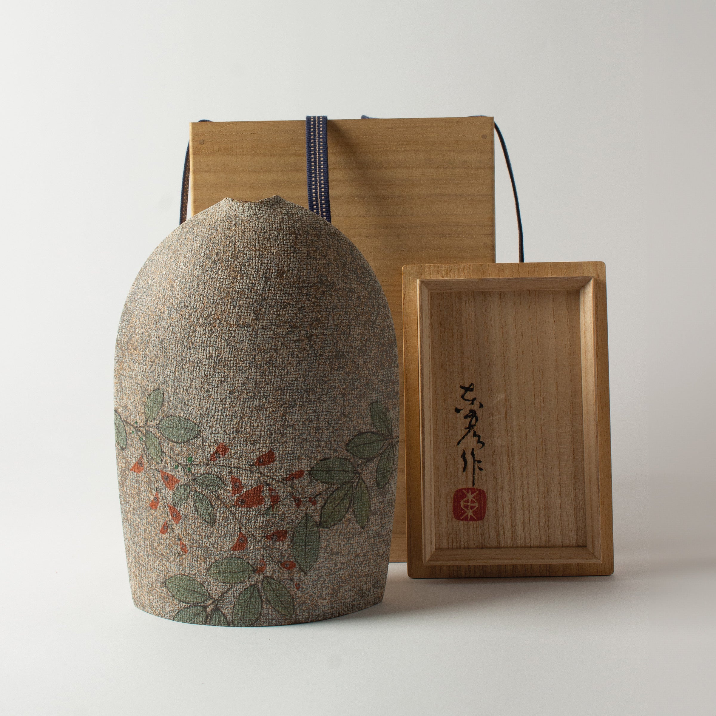 Vase Nandina de Motohiko Ito
