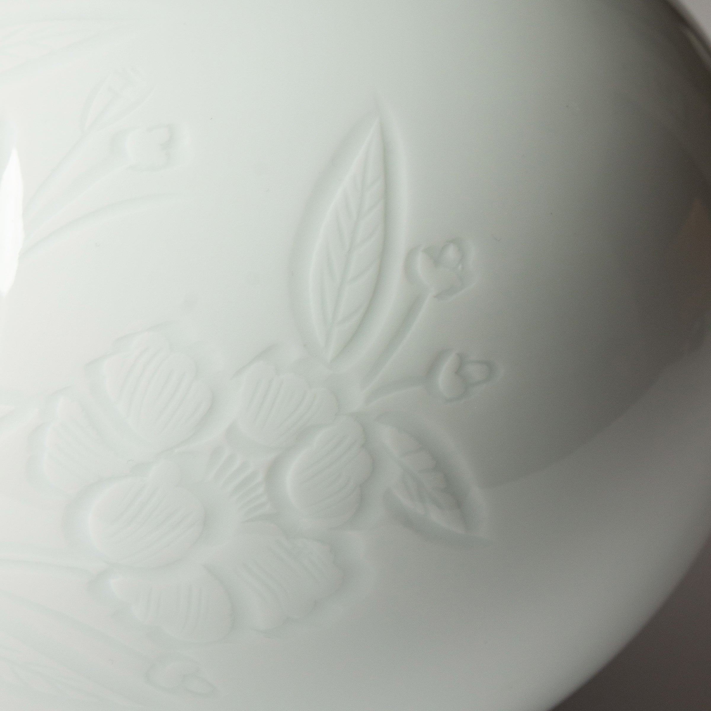 Vase porcelaine et pivoines de Manji Inoue, Trésor National Vivant