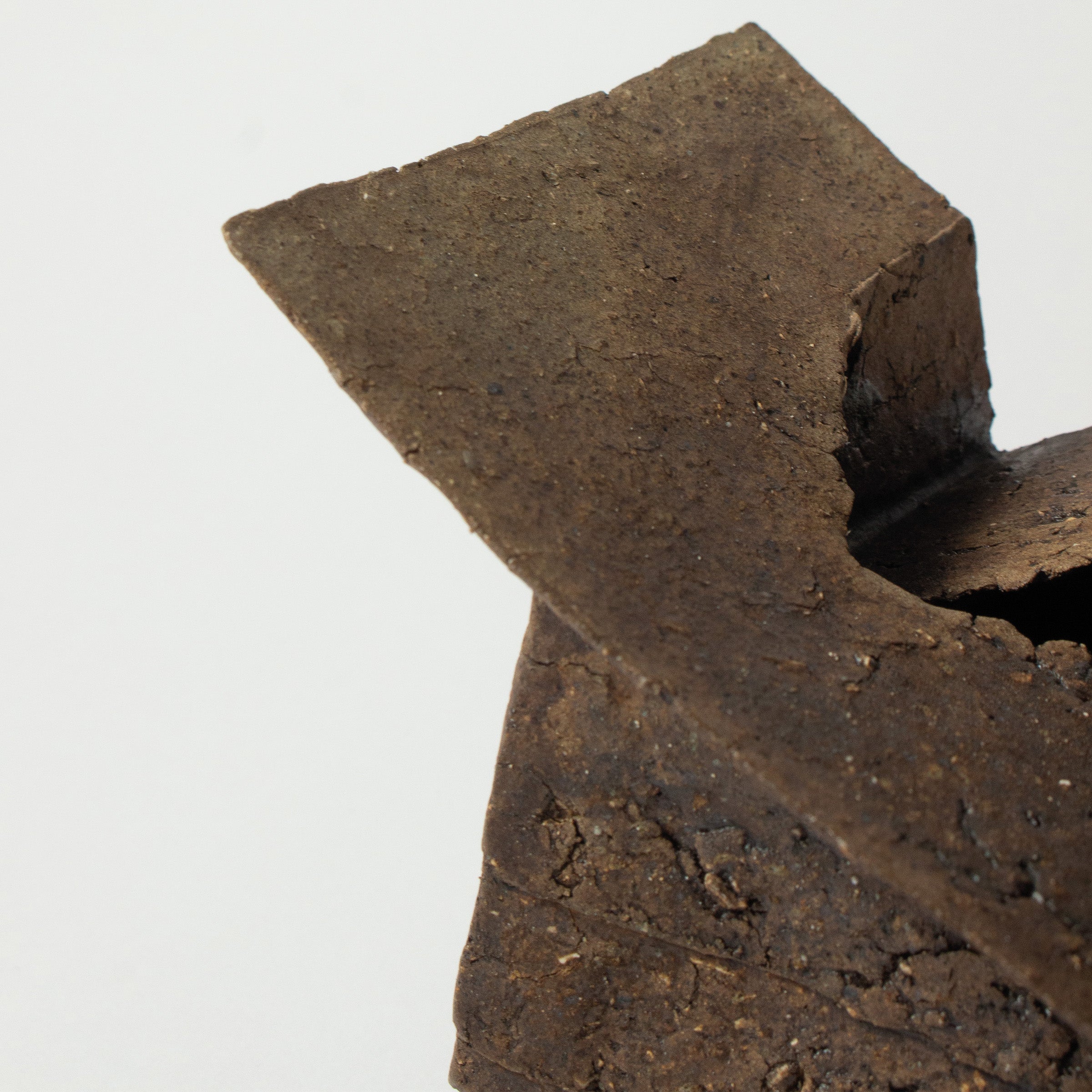 Vase-sculpture ori (plis) de Yukiya Izumita