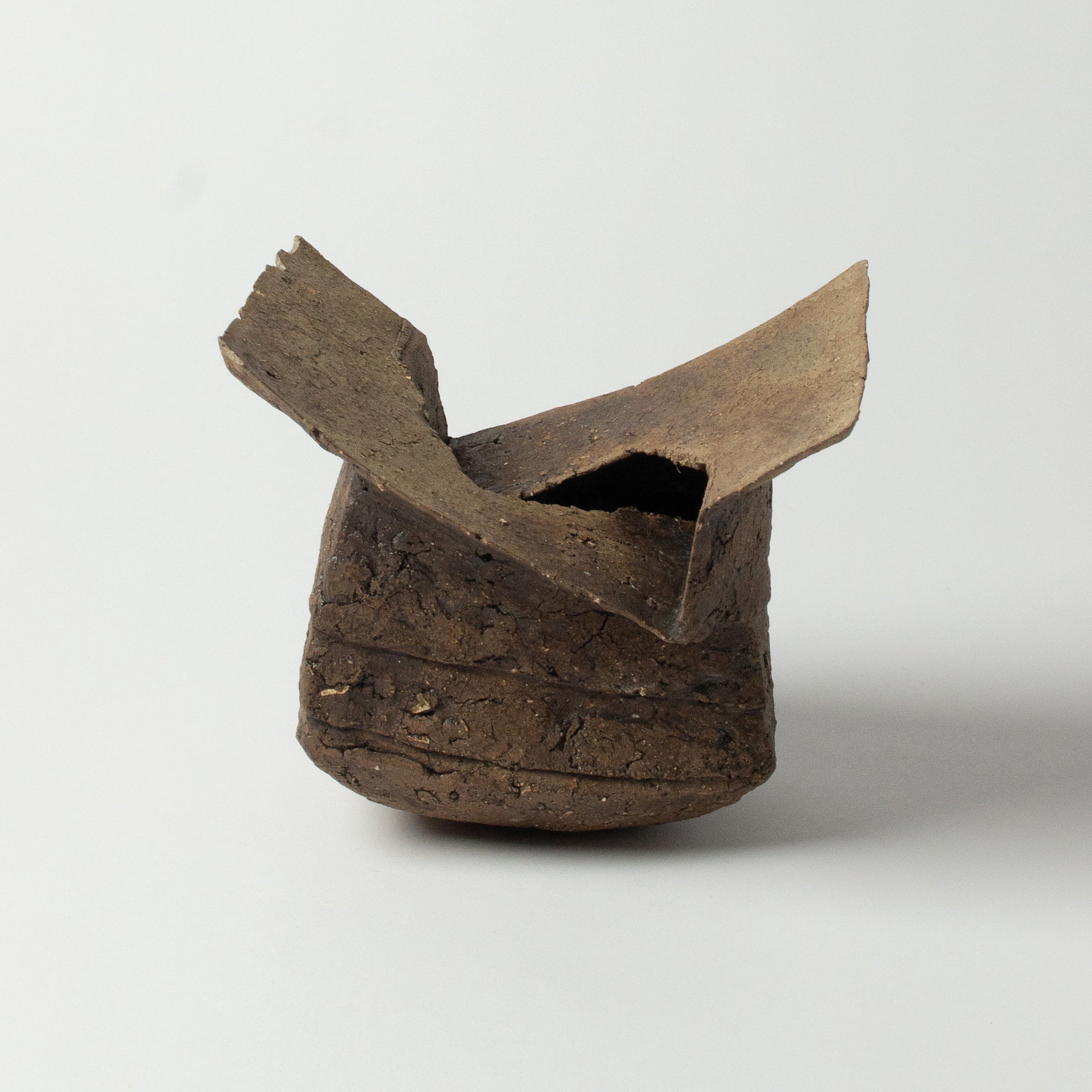 Vase-sculpture ori (plis) de Yukiya Izumita