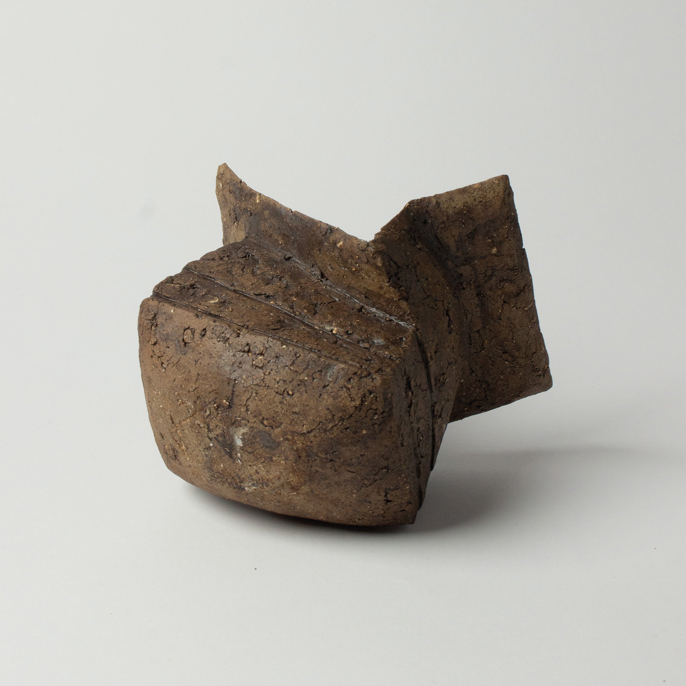 Vase-sculpture ori (plis) de Yukiya Izumita