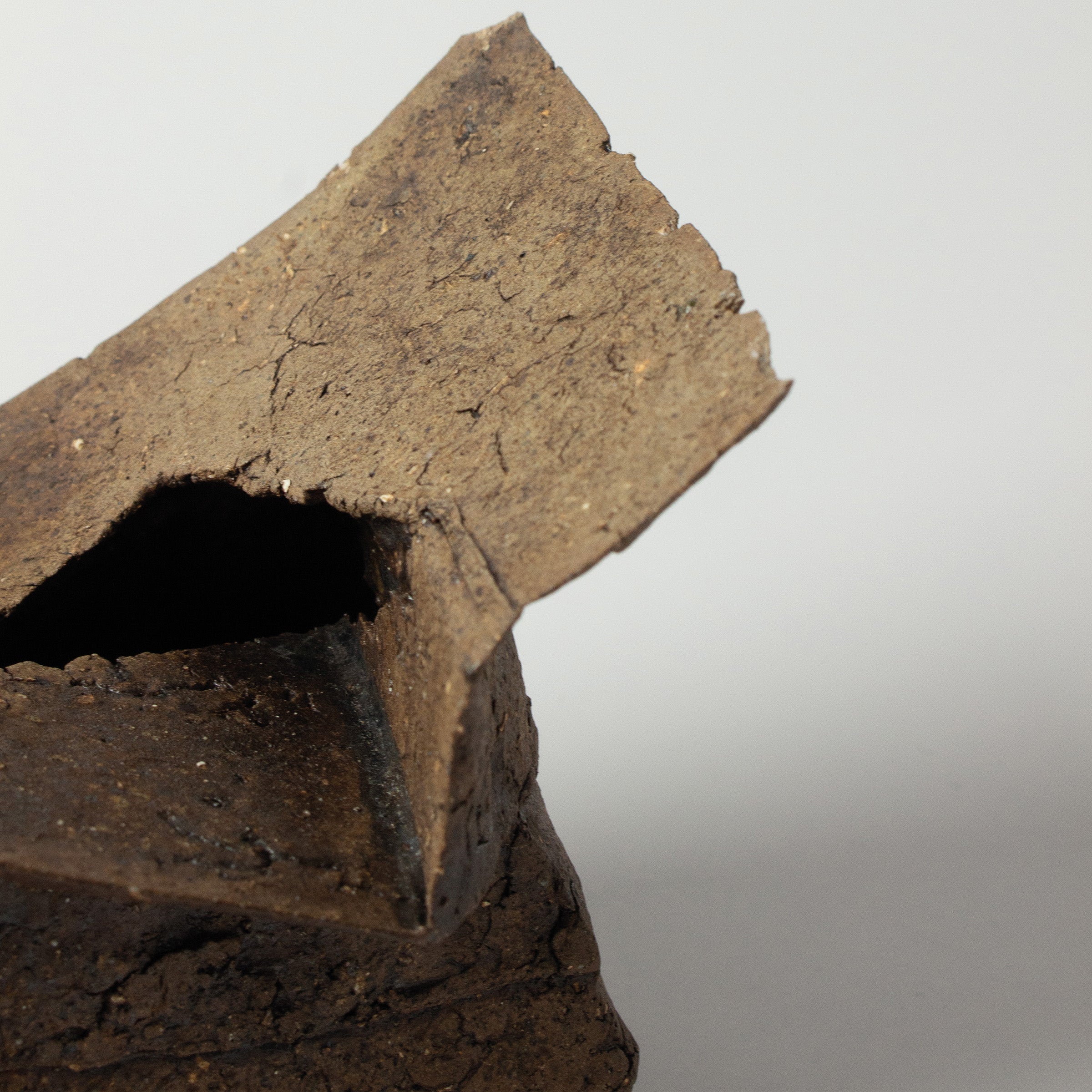 Vase-sculpture ori (plis) de Yukiya Izumita