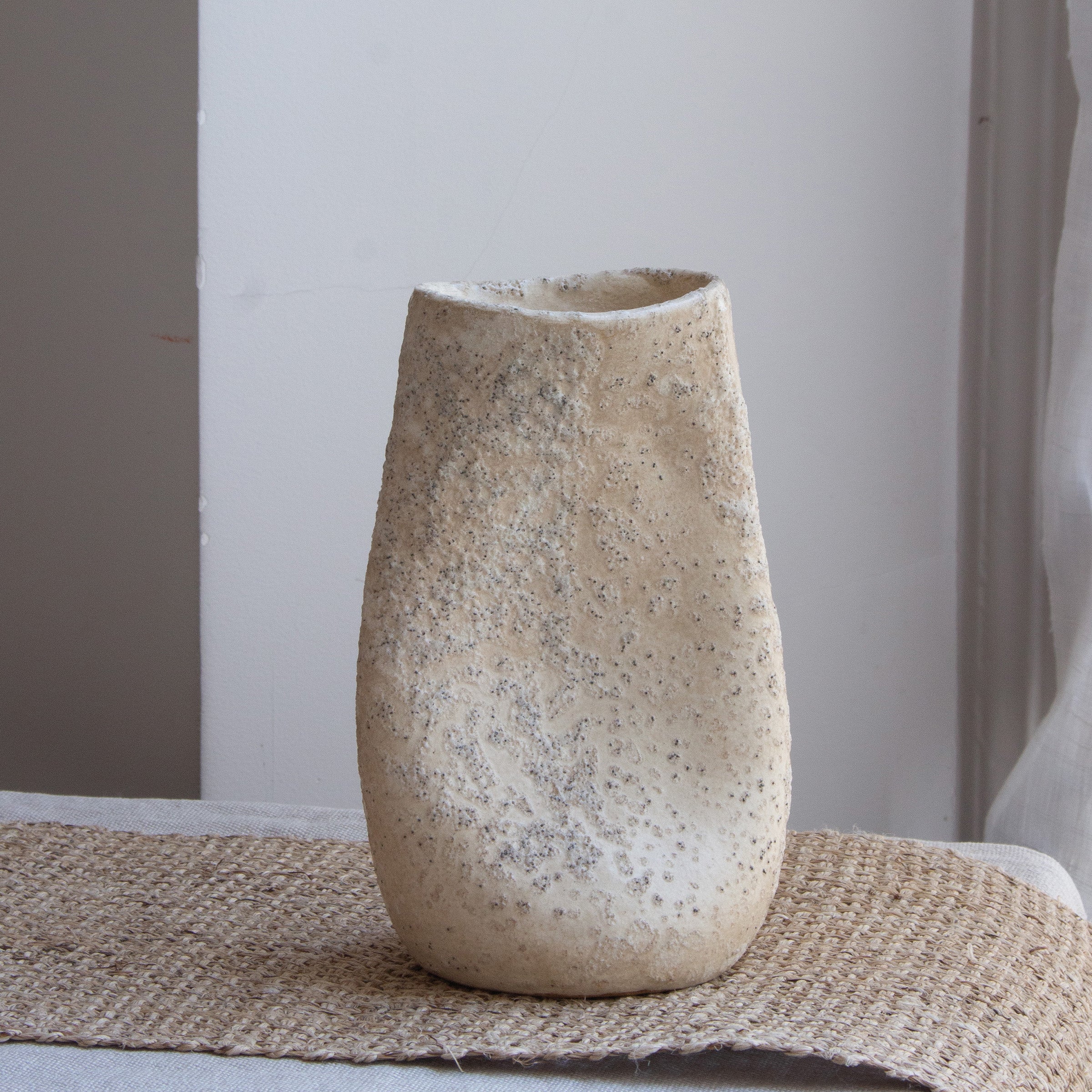 Vase en céramique série shiroi hensubō de Yagi Kazuo
