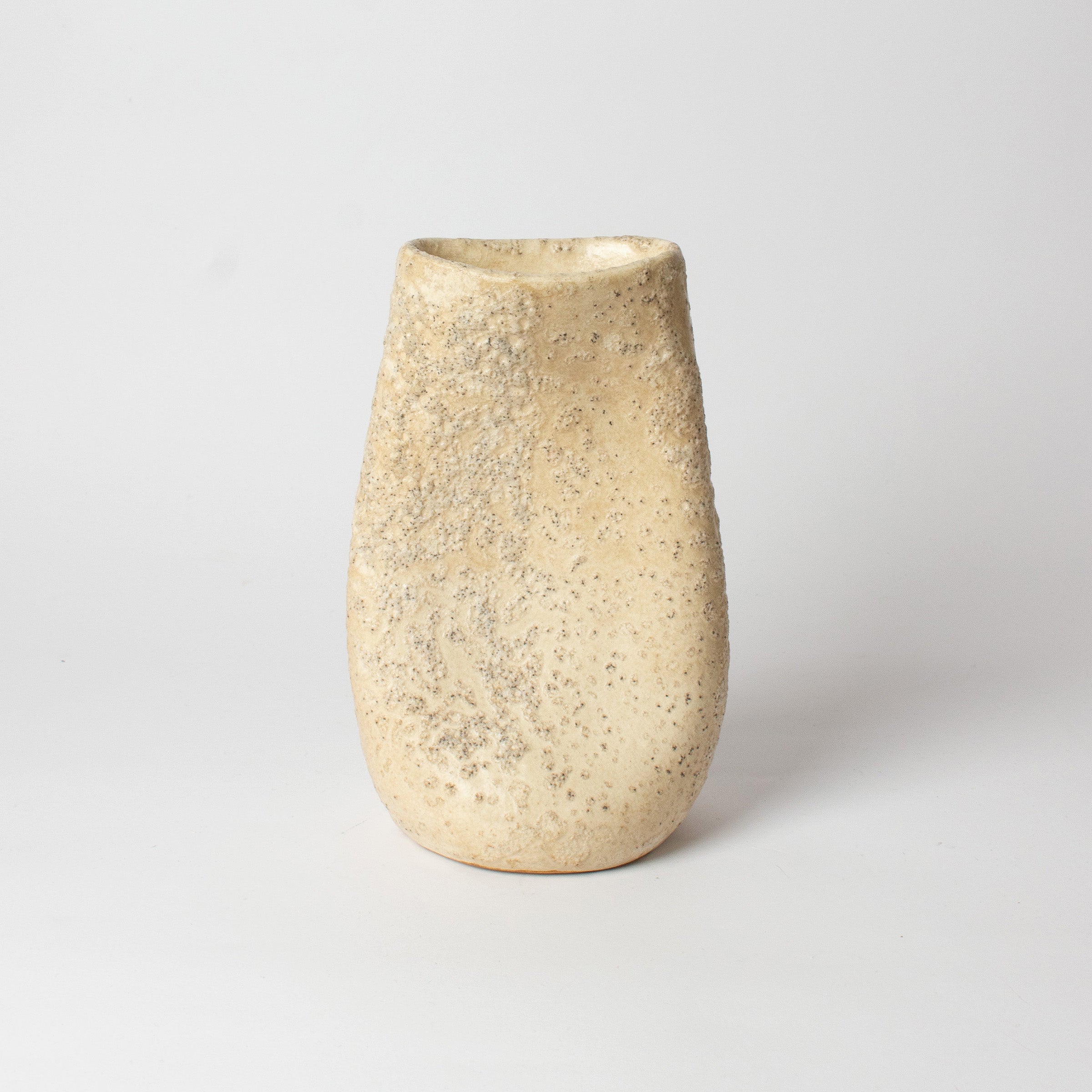 Vase en céramique série shiroi hensubō de Yagi Kazuo