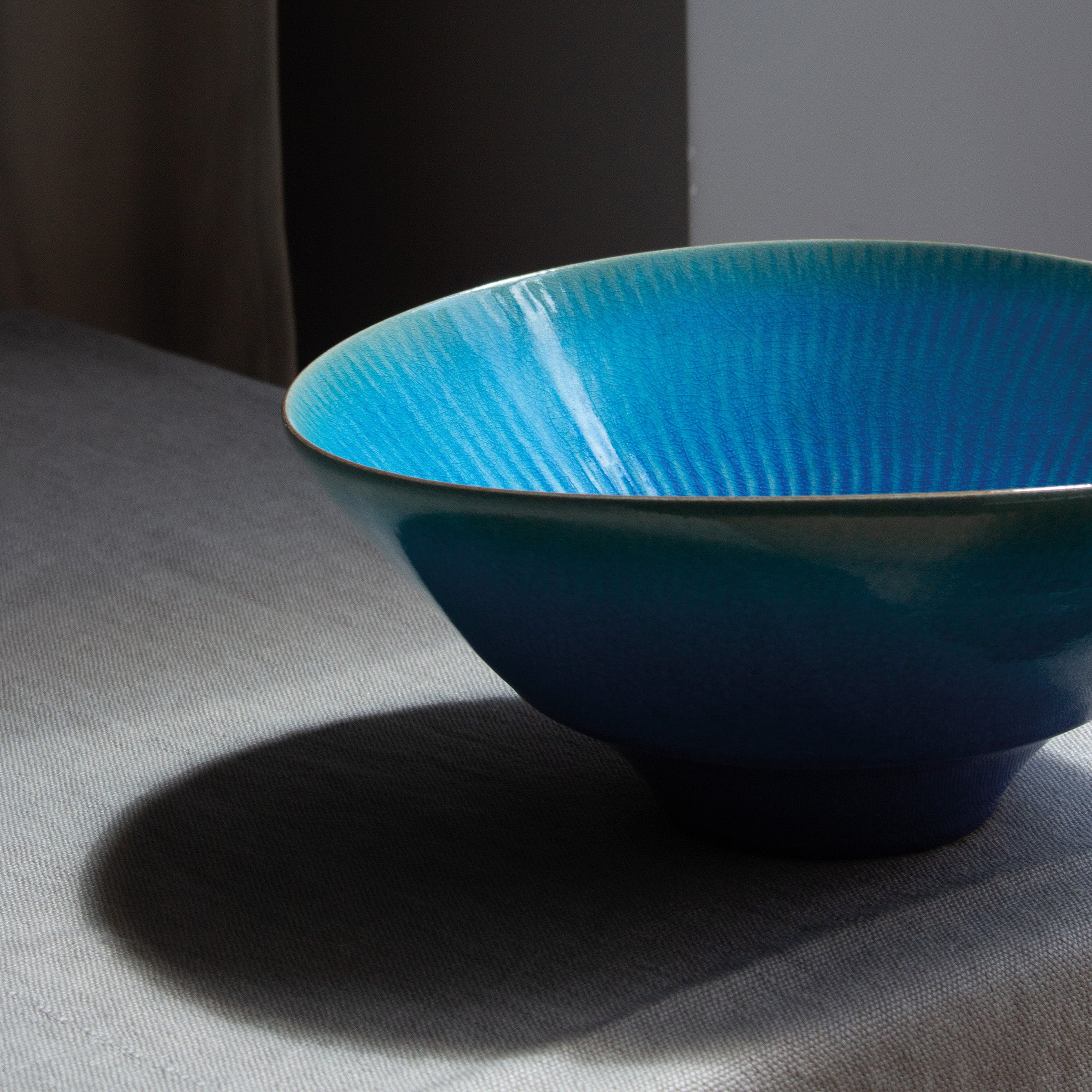 Hekiyu porcelain and blue glaze vessel - vase by Yoshiro Kimura