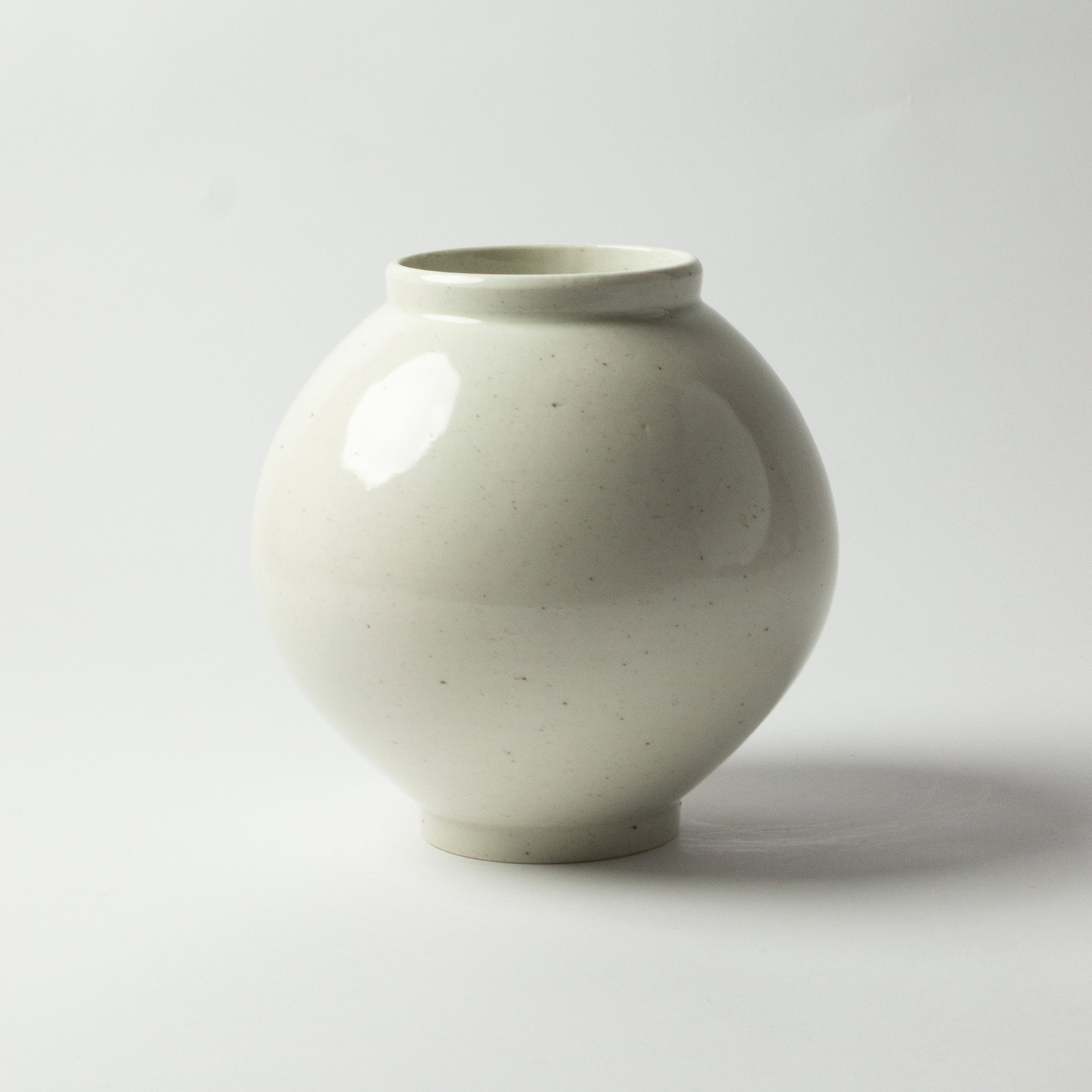 Korea Moon Jar, White Porcelain Vase