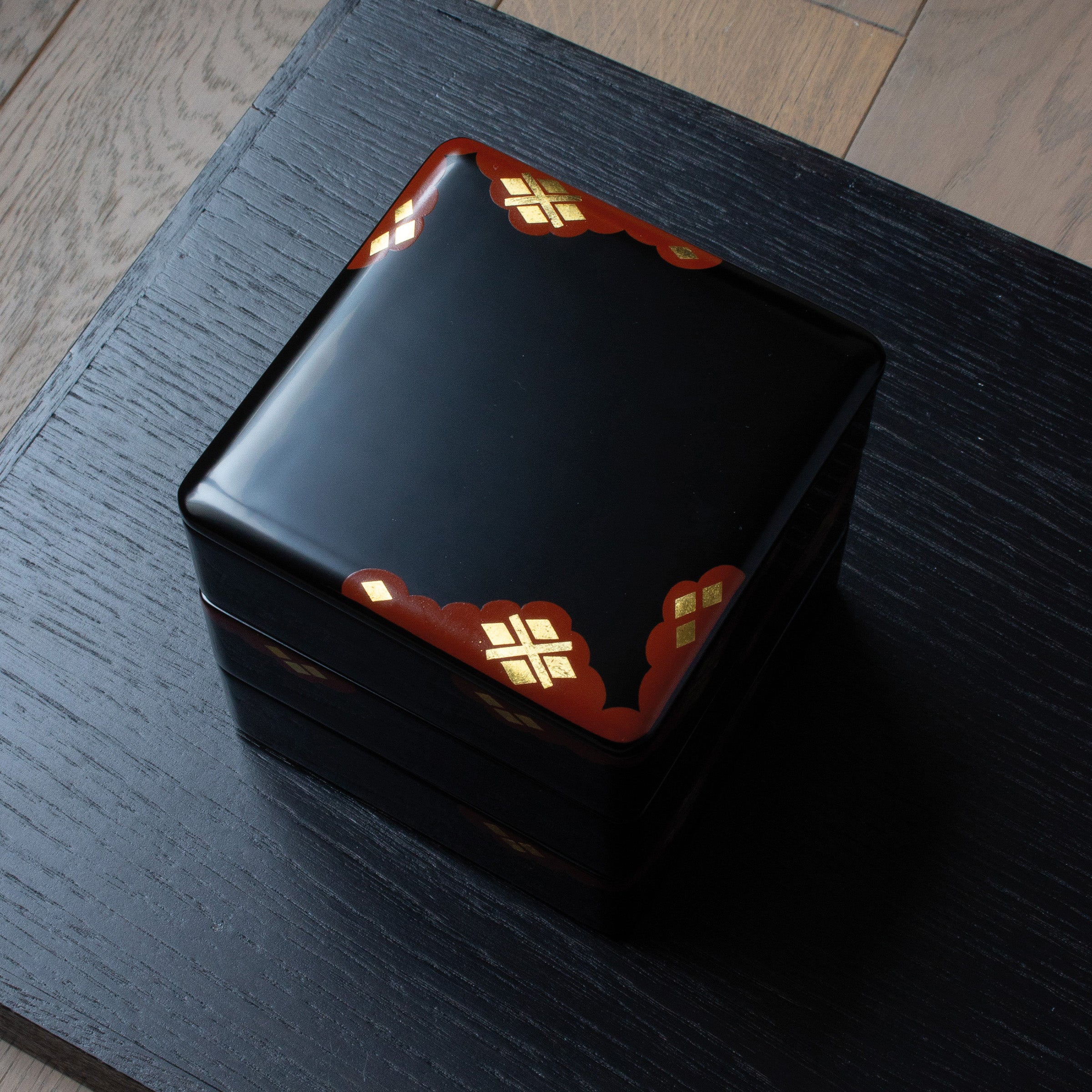 Contemporary two-tiered box (jubako) in hidehiranuri lacquer