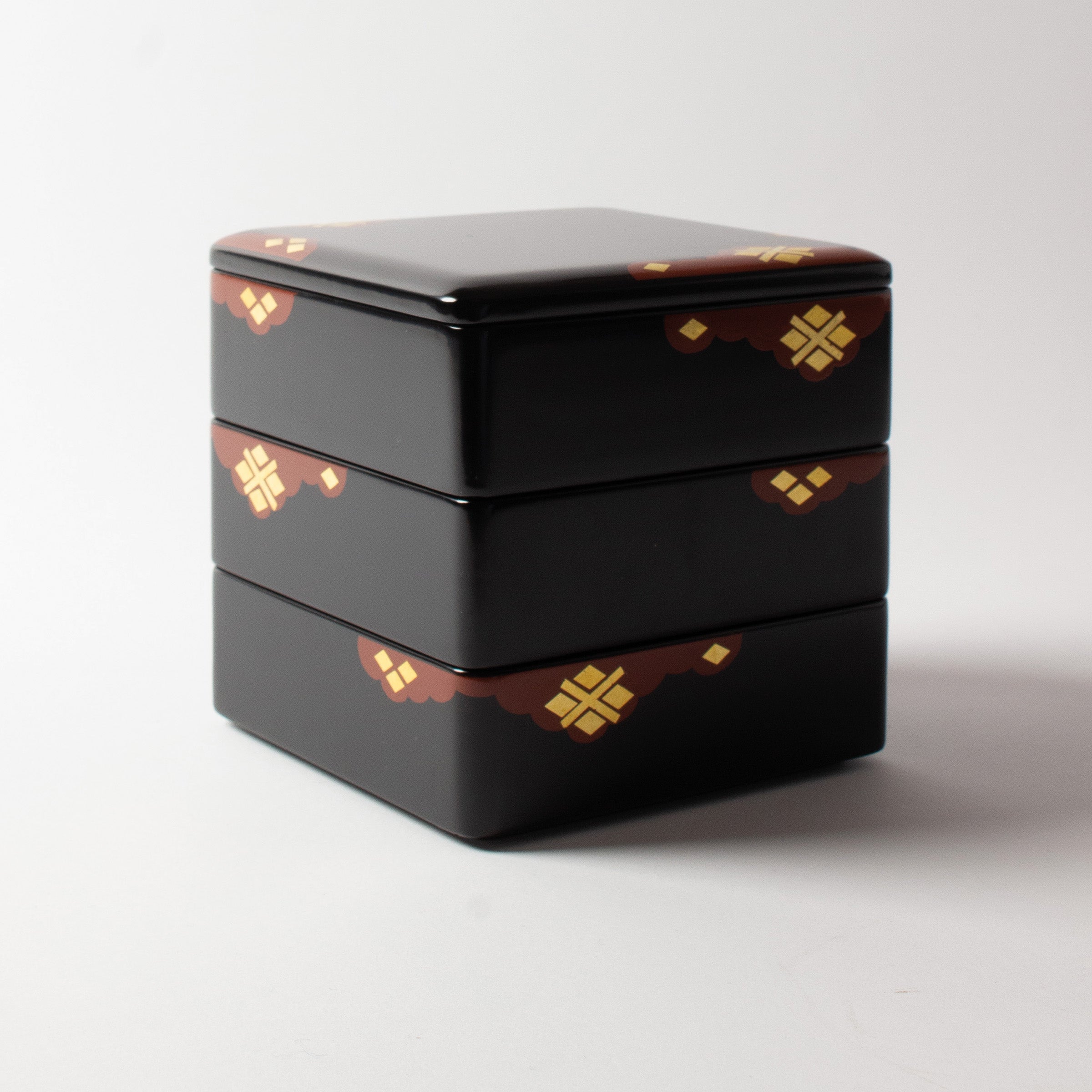 Contemporary two-tiered box (jubako) in hidehiranuri lacquer