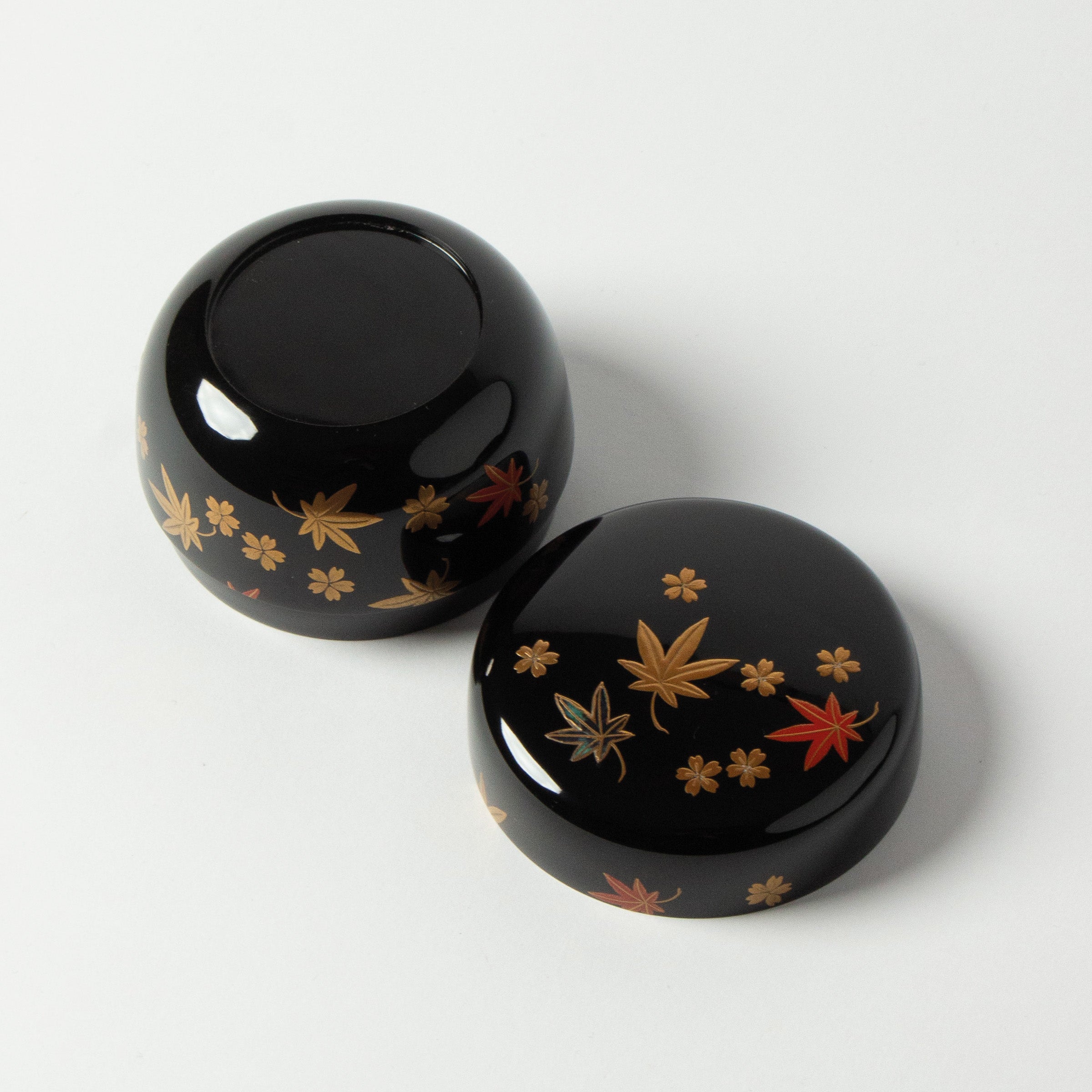 Lacquer and gold Natsume (tea caddy), Shunju (spring and autumn) motif by Sōetsu Nakamura