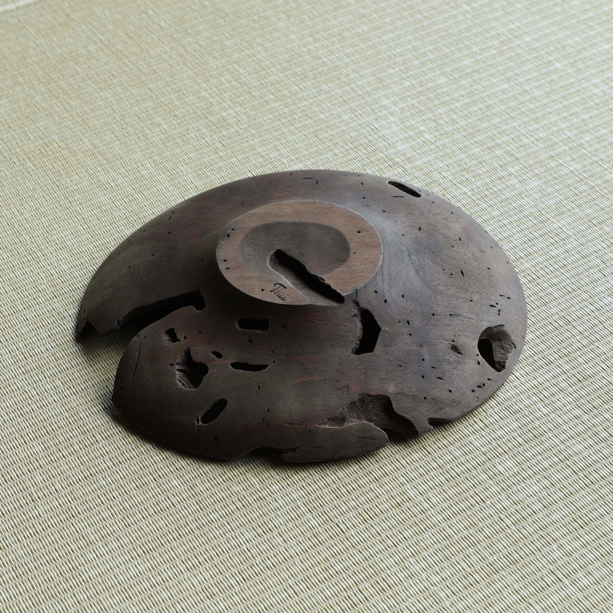 Kaki plate (Japanese raku) with tetsuzome (iron mordant) finish by Masahito Ikeda
