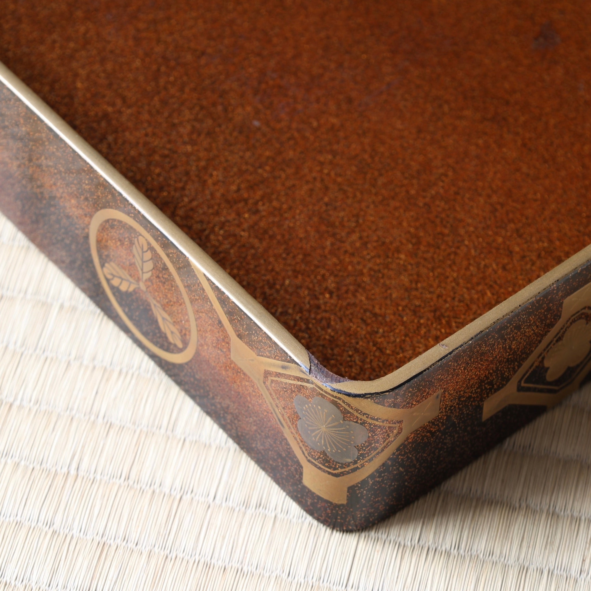 Tosa domain suzuribako (Japanese writing box) in urushi lacquer and gold, kikkō ume (hexagon and plum tree) and kamon (family emblems) decoration