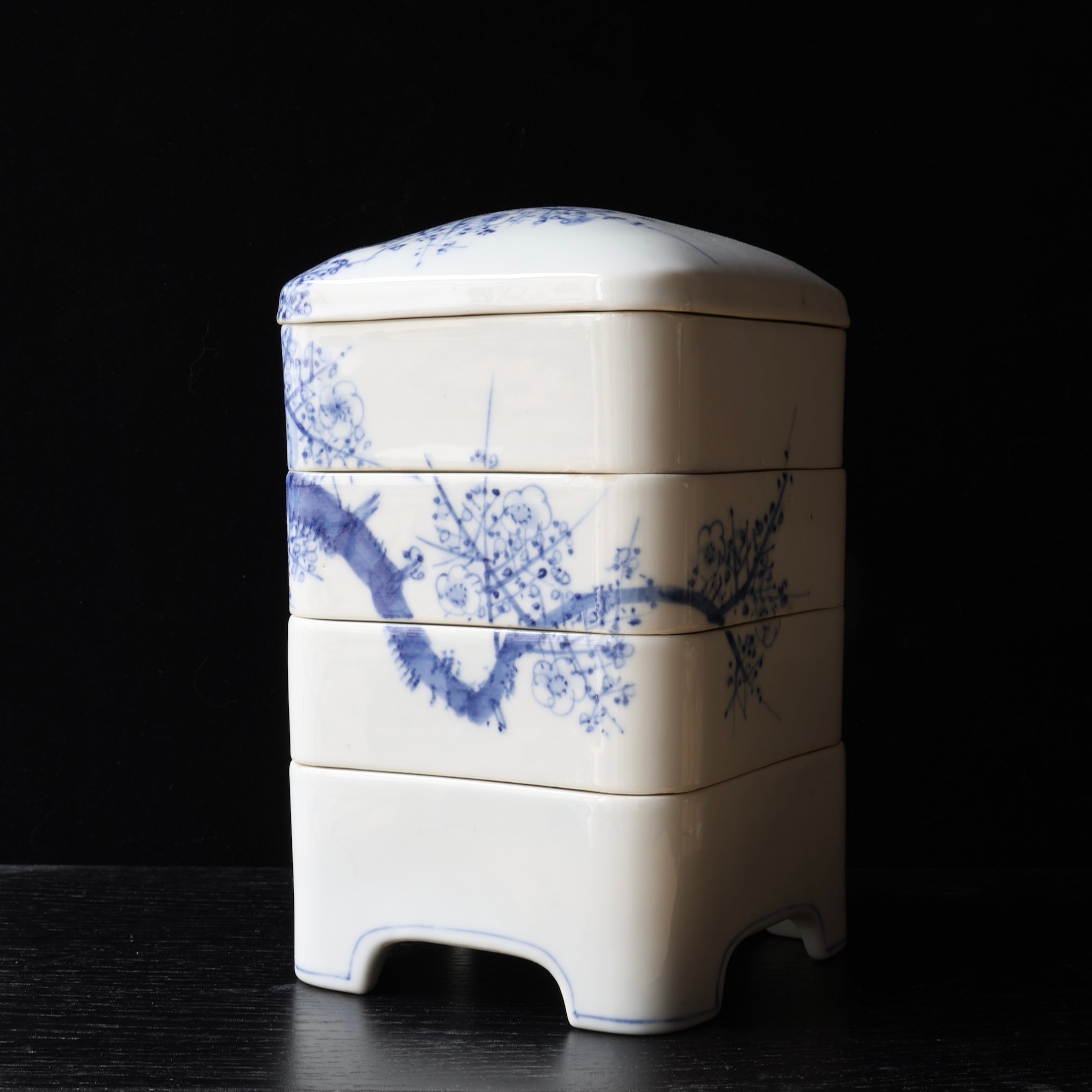 Jubako (stackable boxes) in sometsuke (underglaze blue) porcelain, with bird and plum blossom decoration, Meiji era