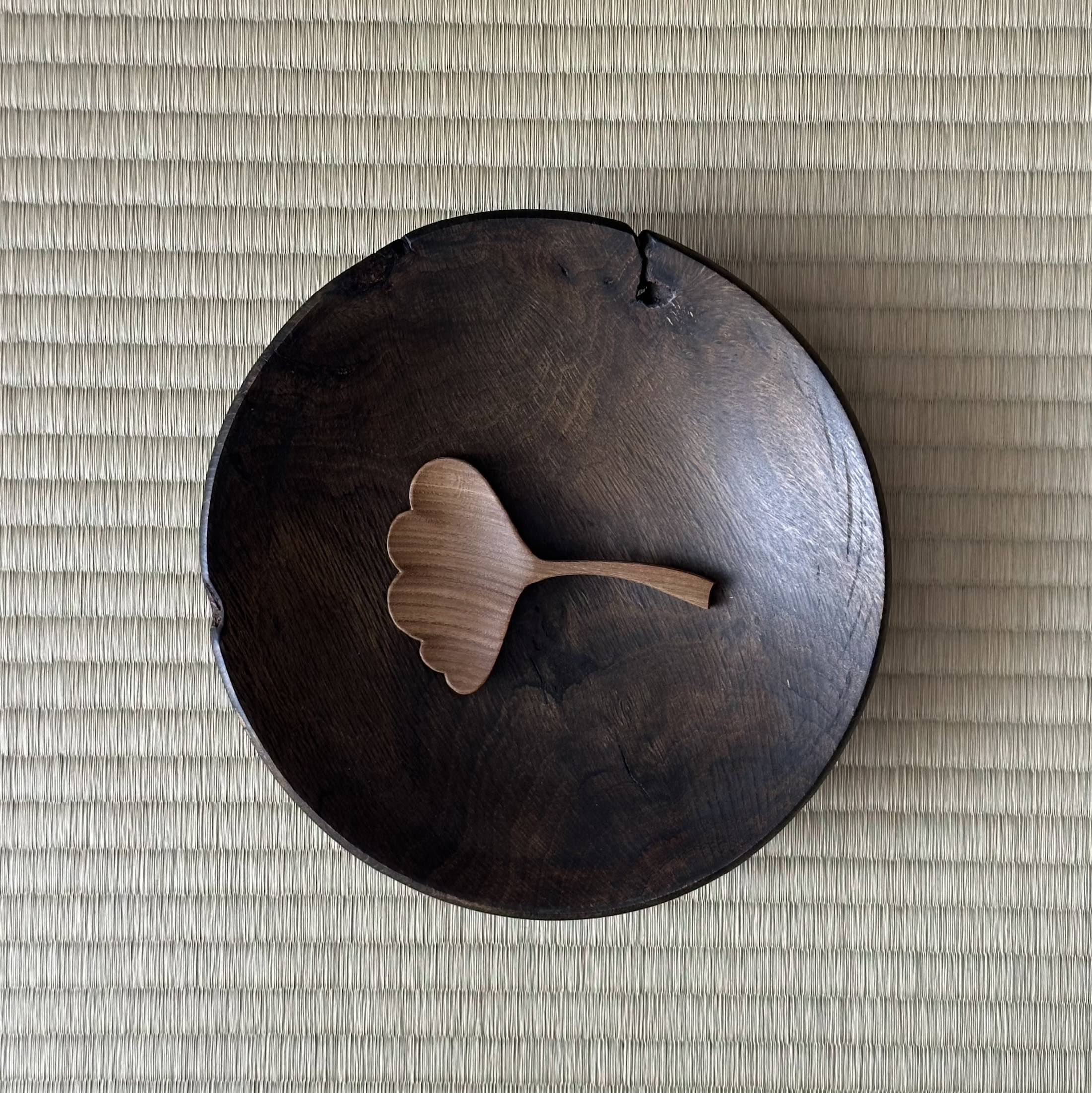 Coupelle en nara (chêne japonais) de Masahito Ikeda