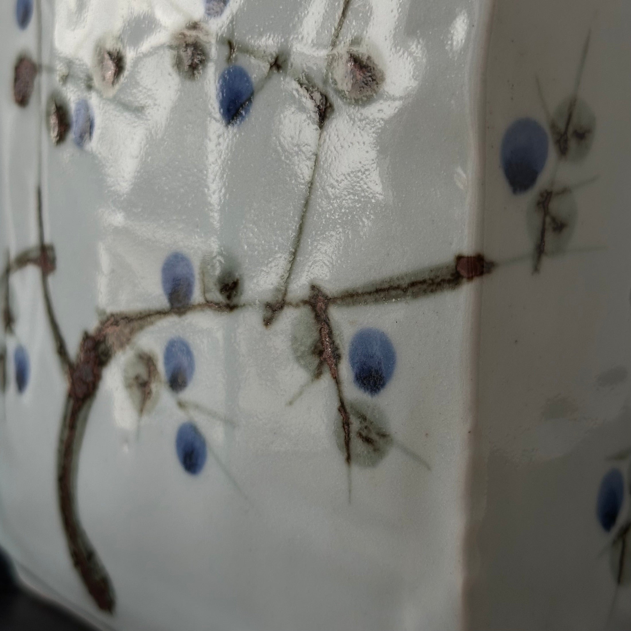 Heihen tsubo (vase) in Japanese ceramic by Kato Takuo, Living National Treasure