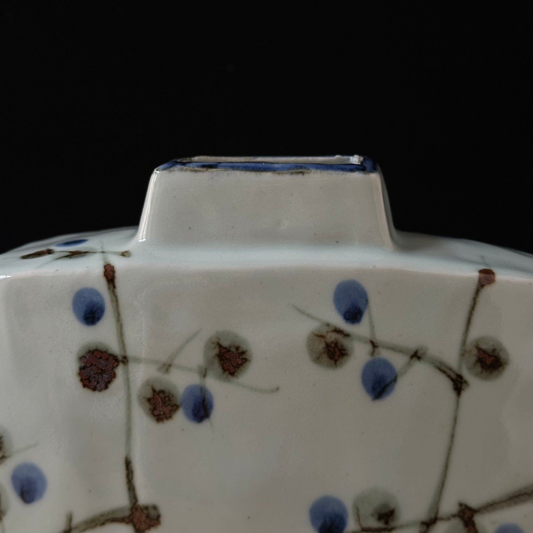 Heihen tsubo (vase) in Japanese ceramic by Kato Takuo, Living National Treasure
