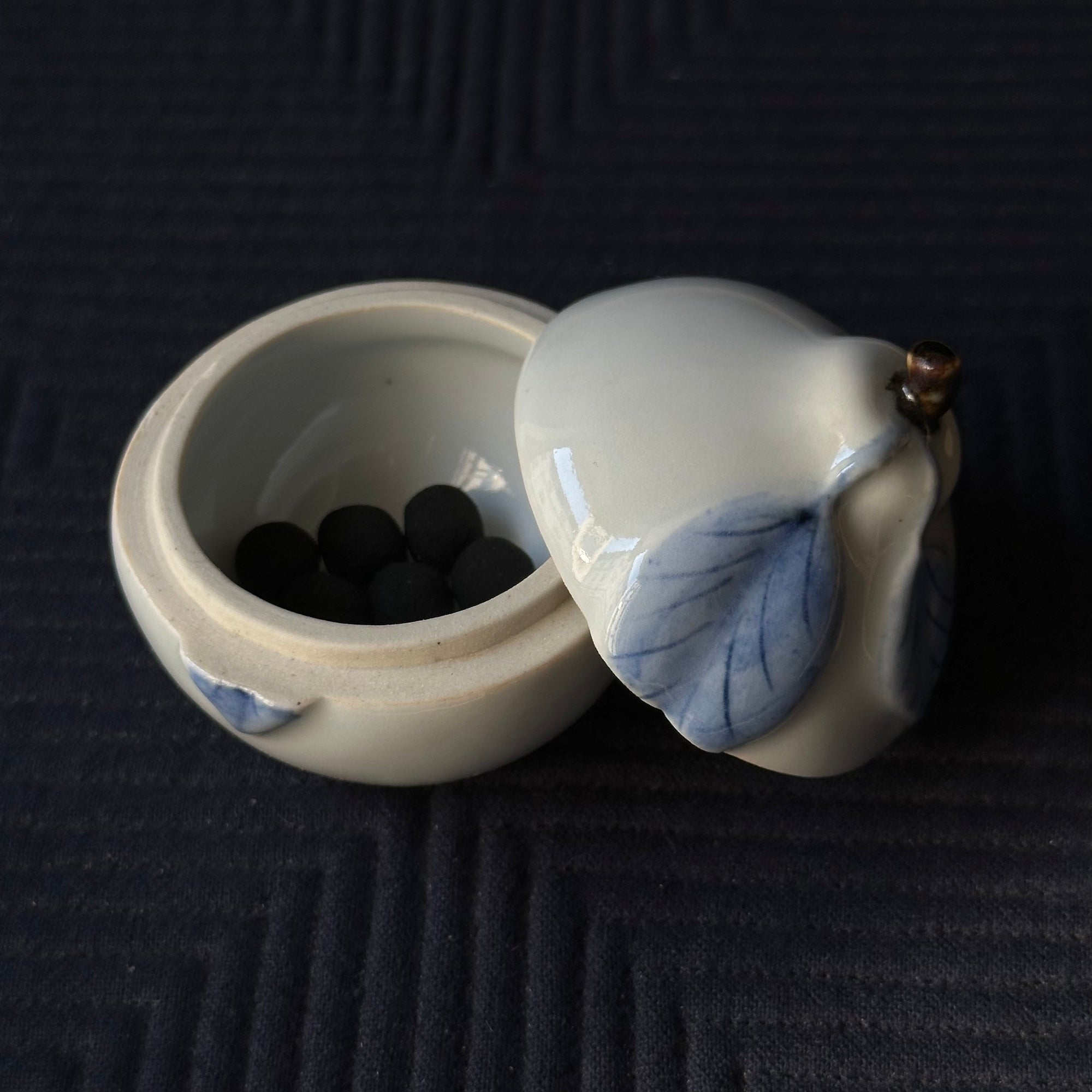 Kōgō en porcelaine blanche coréenne de Sang-ho Shin