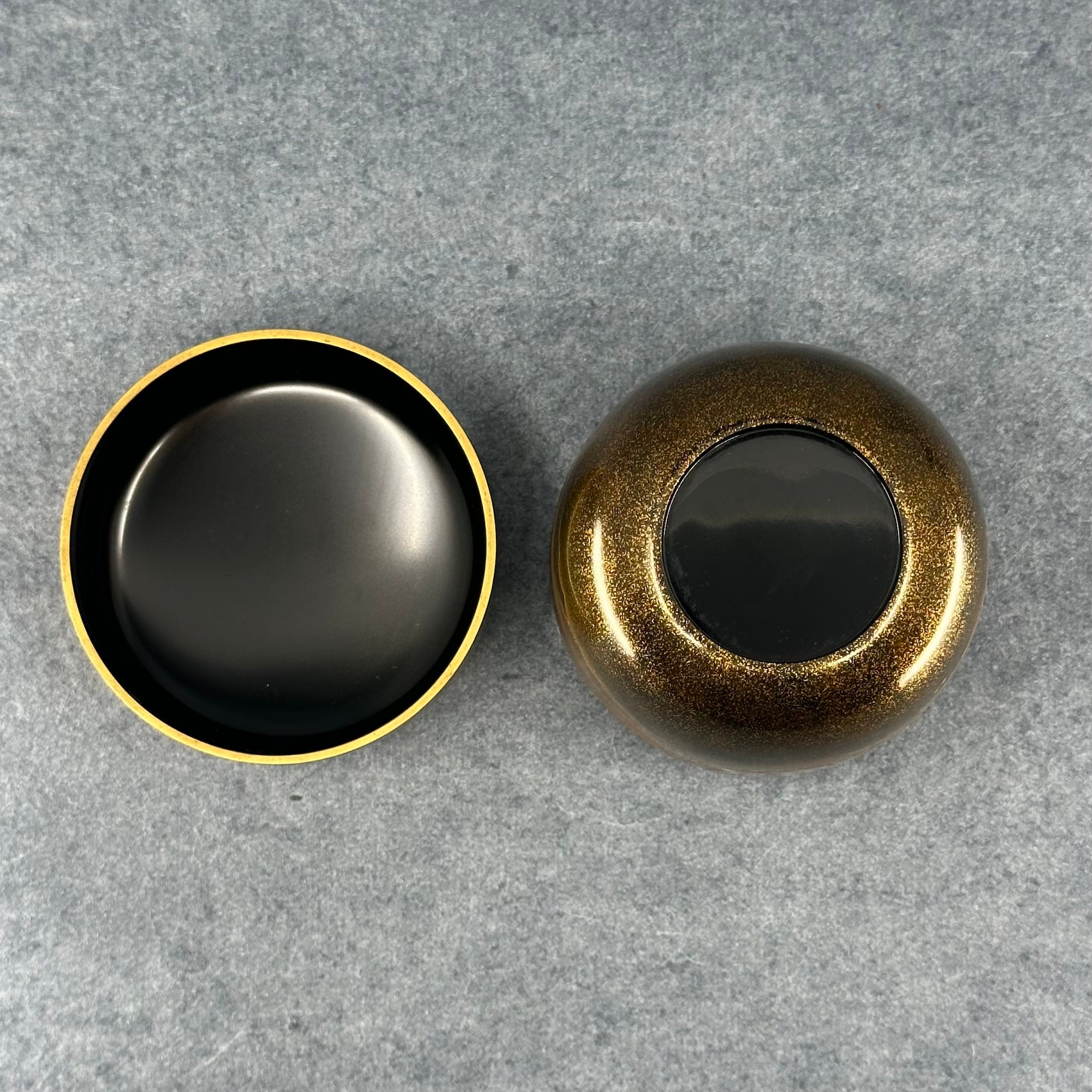 Natsume (Japanese tea caddy) in lacquer and gold, landscape decoration by Mokudai Sōhō