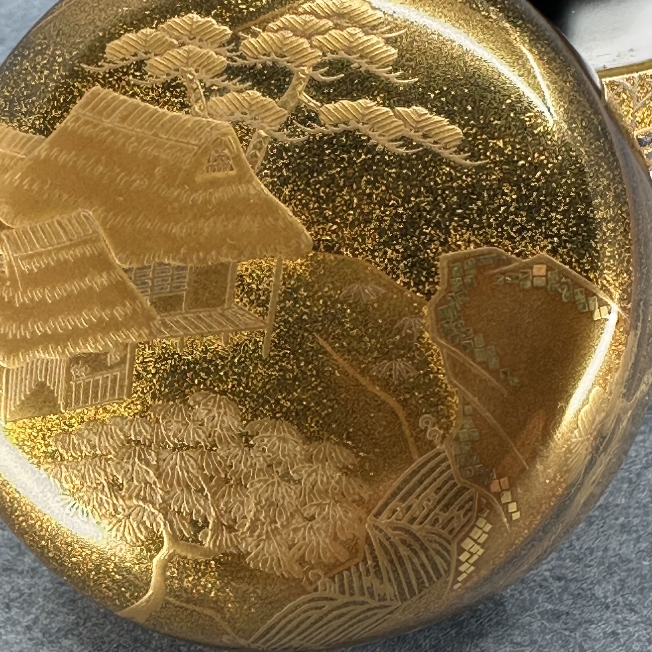 Natsume (Japanese tea caddy) in lacquer and gold, landscape decoration by Mokudai Sōhō