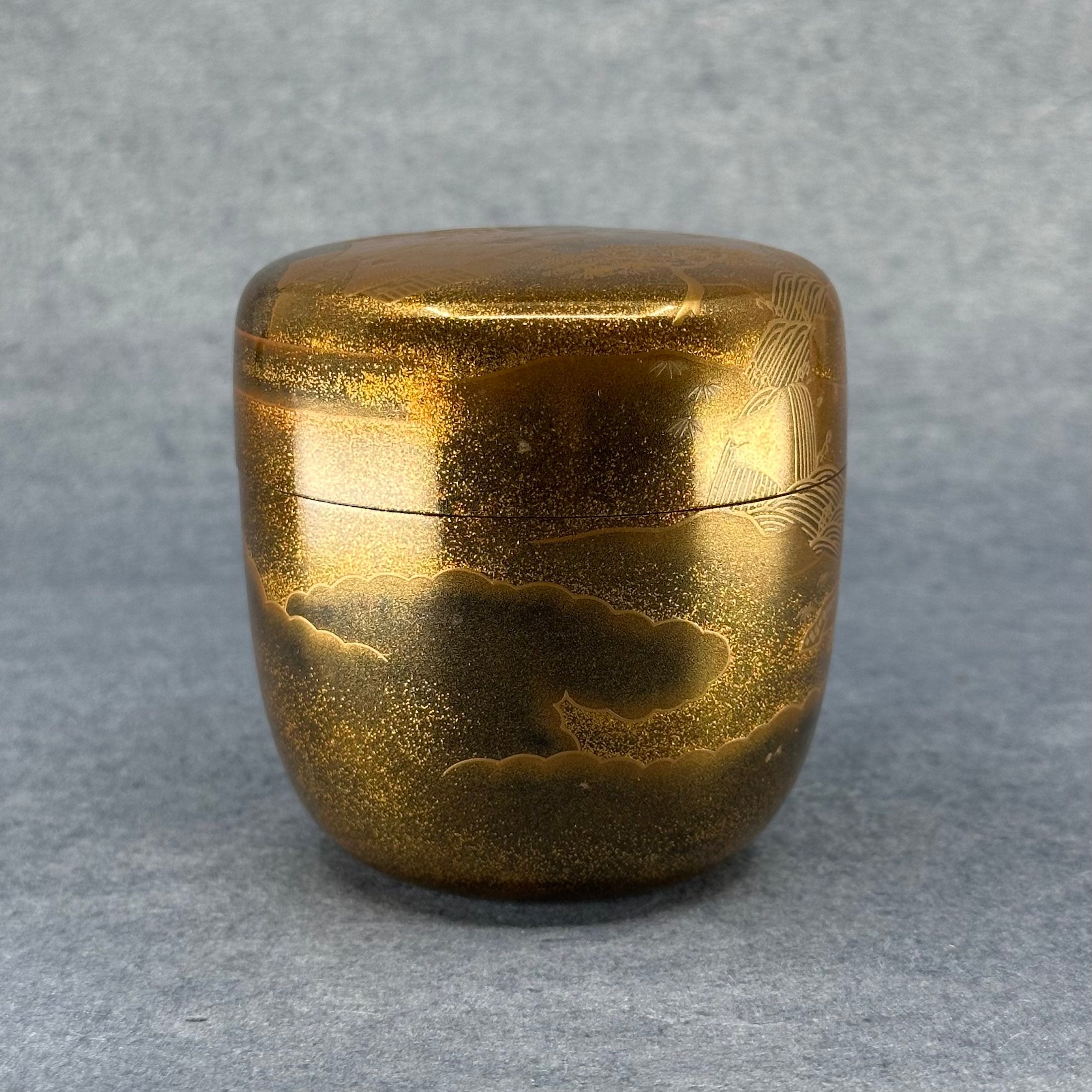 Natsume (Japanese tea caddy) in lacquer and gold, landscape decoration by Mokudai Sōhō