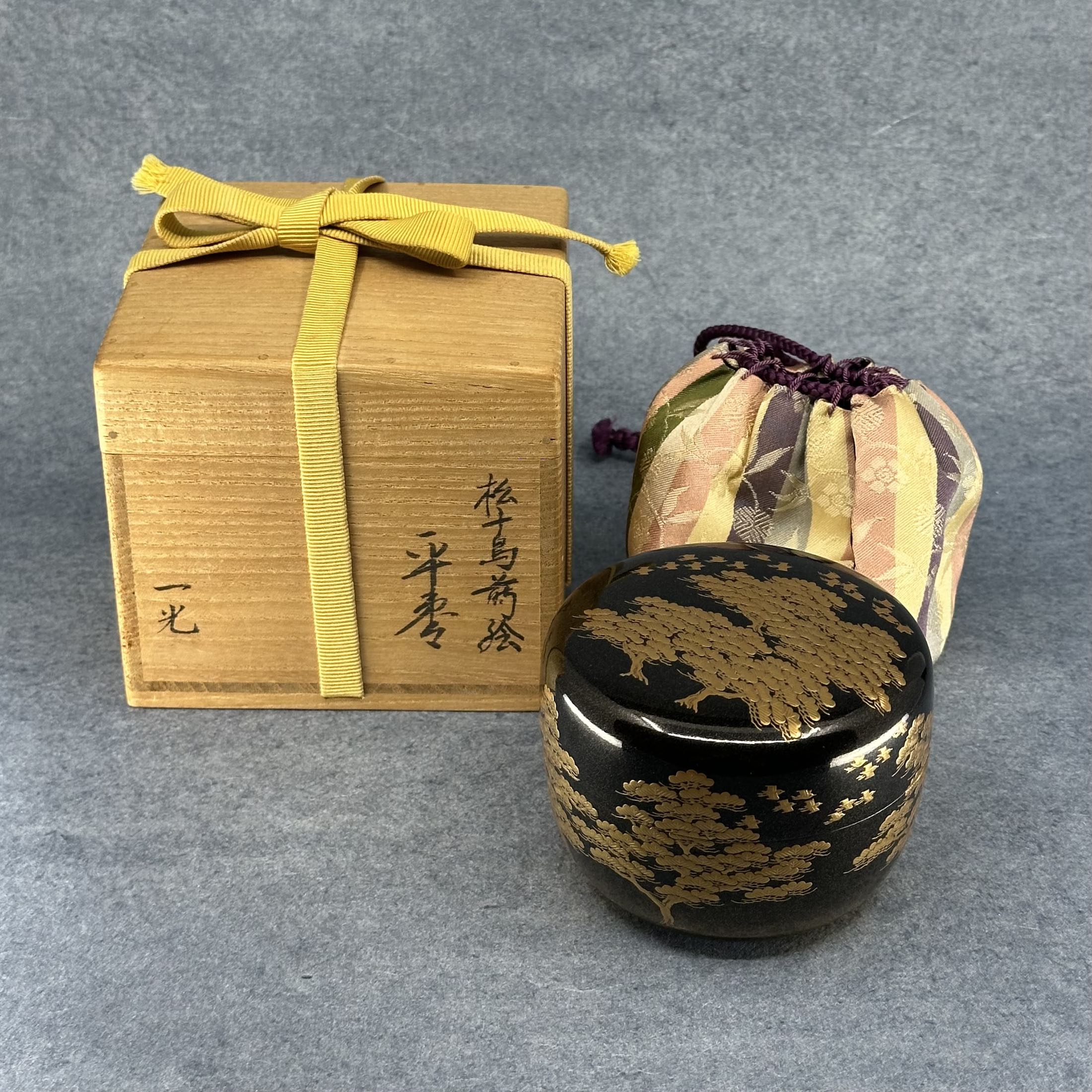 natsume maki-e de ikko kiyose avec tomobako signe et shifuku presentation complete atelier-ikiwa