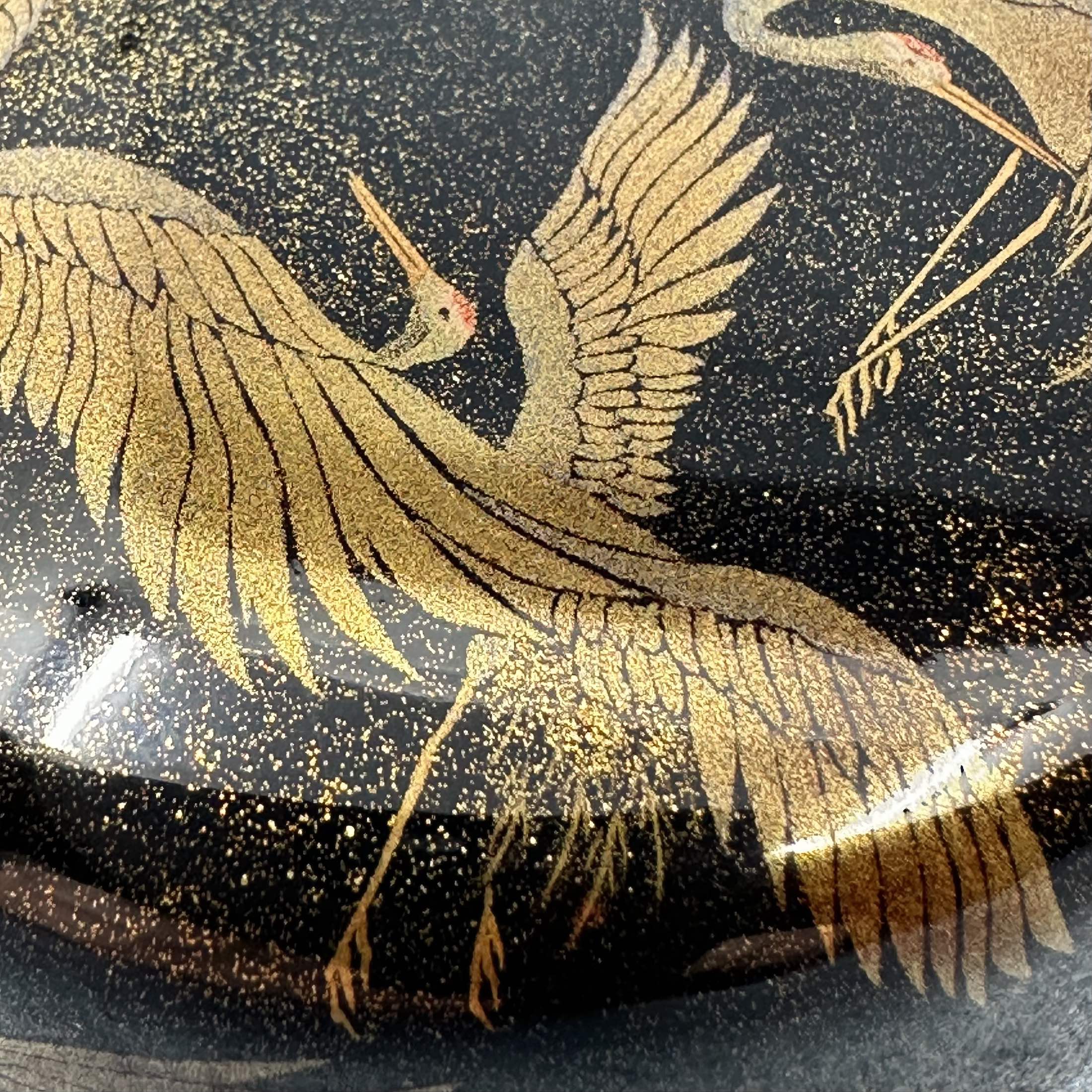 Natsume (Japanese tea caddy) in lacquer and gold, decorated with senbazuru (thousand cranes) by Hamada Seihō