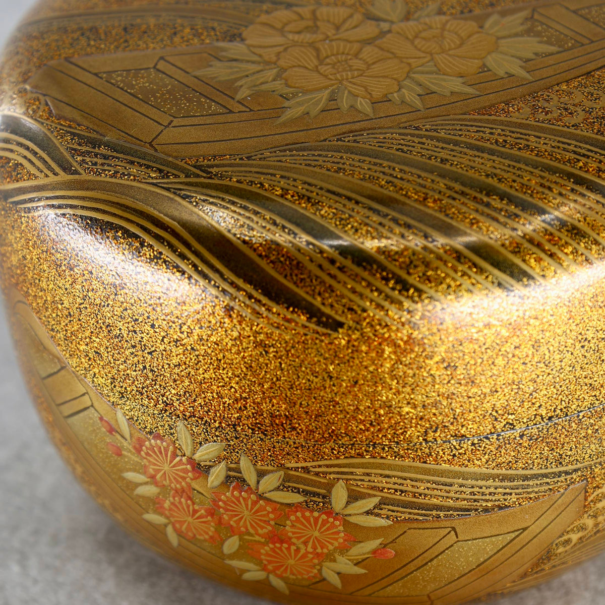 Natsume (Japanese tea caddy) lacquer and gold, hanaikada (flower rafts) design by Ken Matsumura