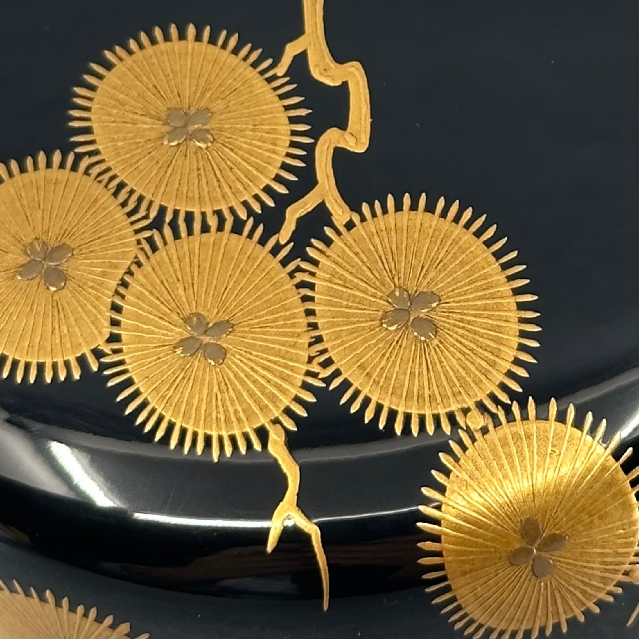 Lacquer and gold natsume (tea caddy), karamatsu (larch needles) pattern by Niwa Shunshō