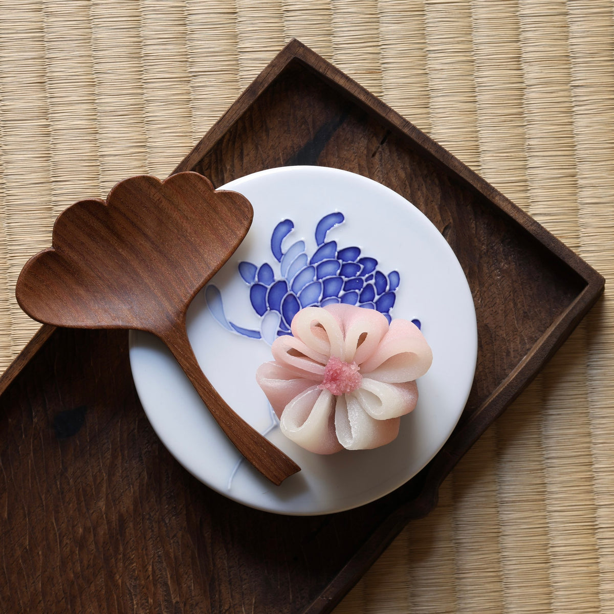 Kuri (Japanese chestnut) tray with tetsuzome (iron mordant) finish by Masahito Ikeda