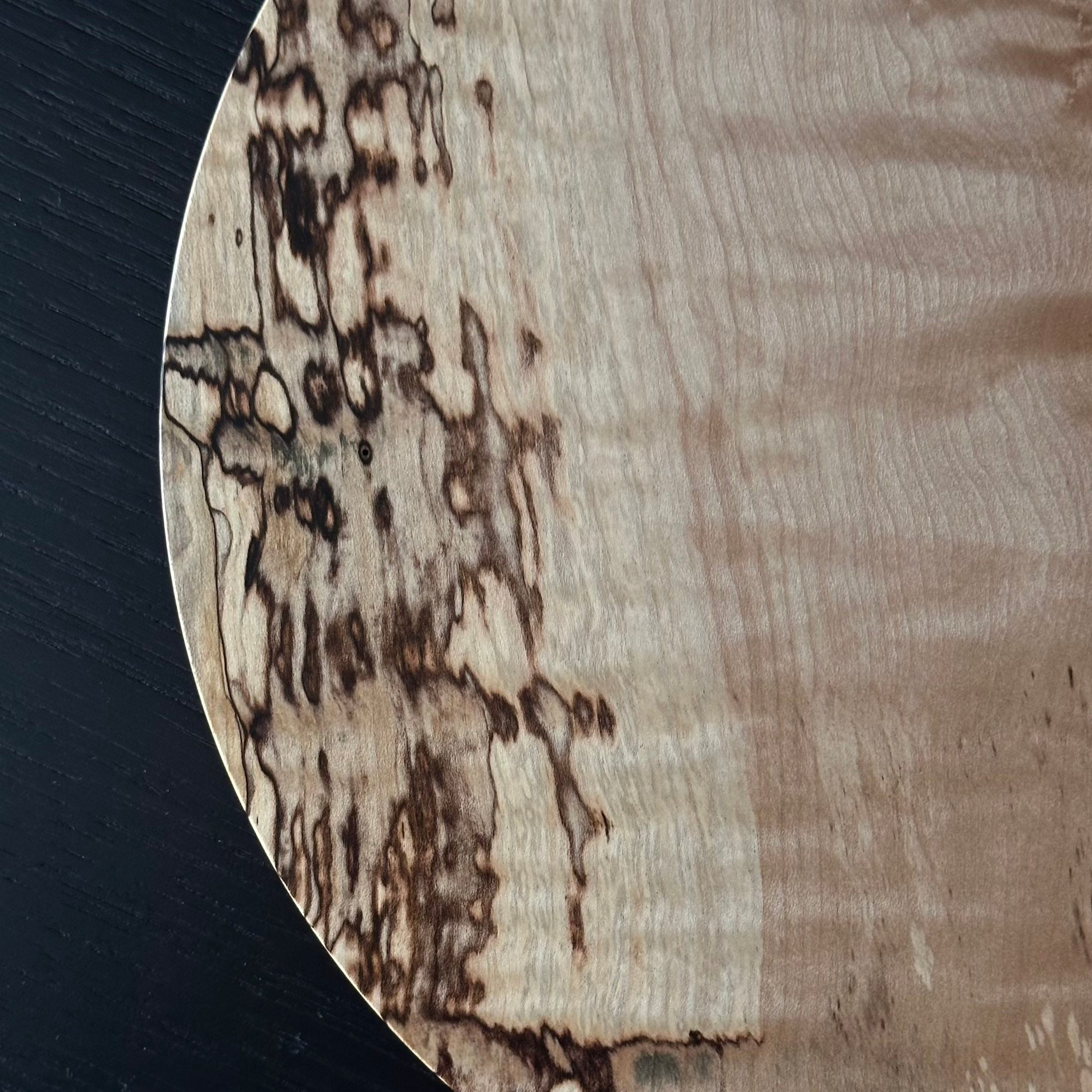 Plateau en kaede (érable japonais spalté) de Masahito Ikeda