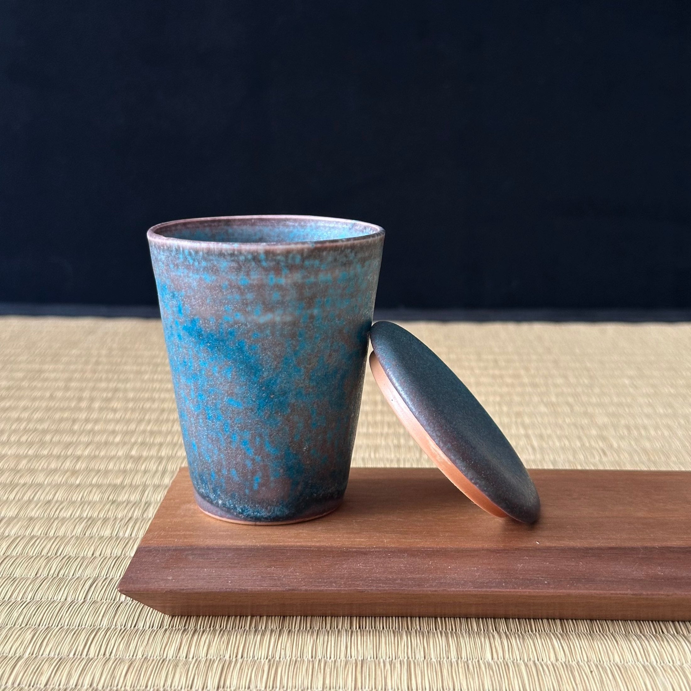 Petit bol chawanmushi en céramique et glaçure cuivre de l'atelier Tokinoha