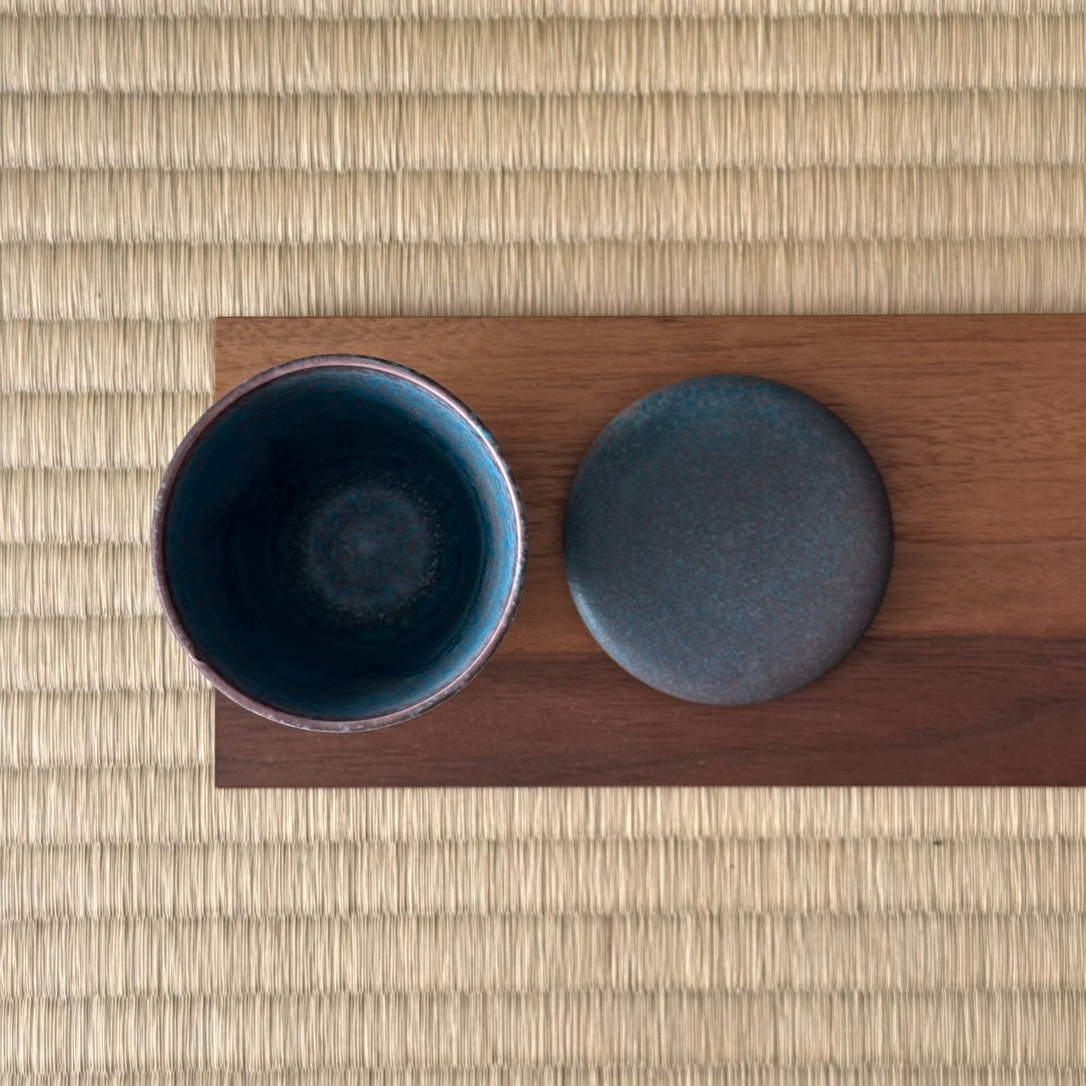 Petit bol chawanmushi en céramique et glaçure cuivre de l'atelier Tokinoha