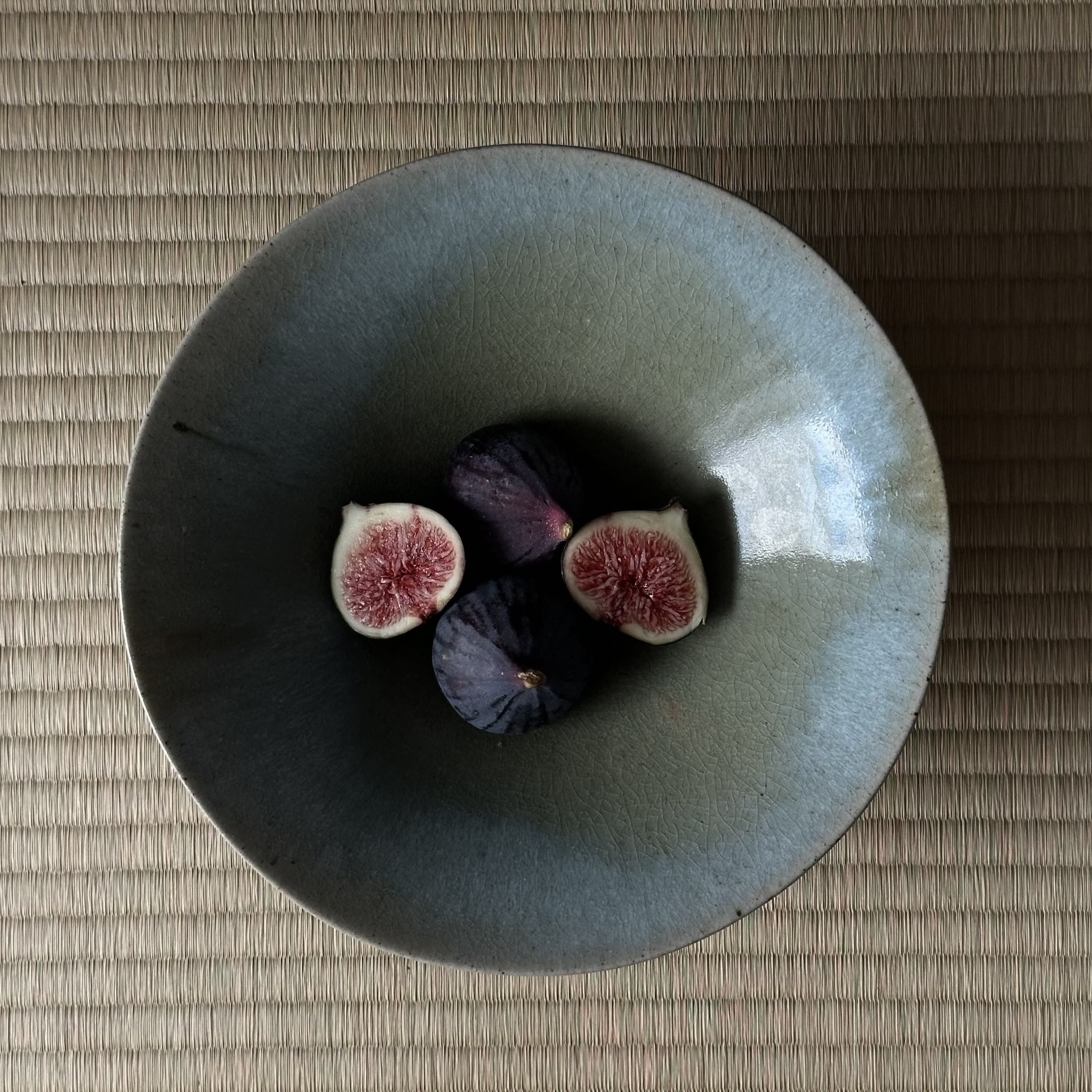 Grand bol à glaçure de cendre de l’atelier Tokinoha