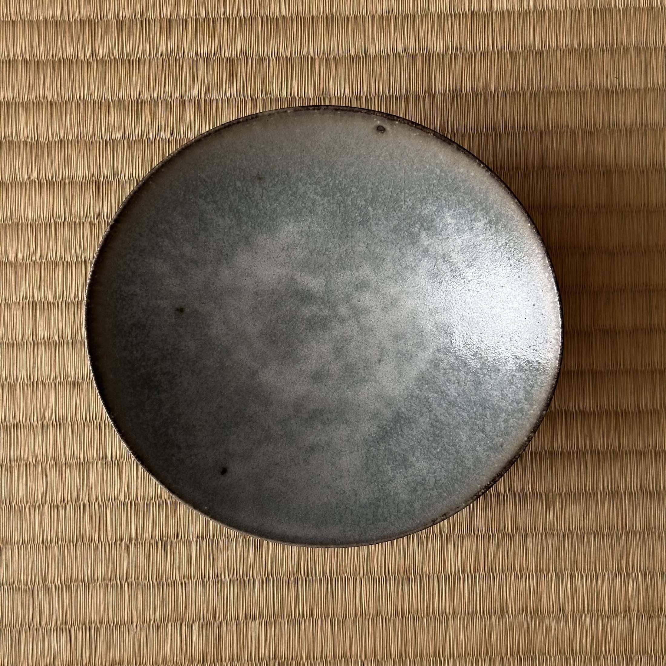 Coupelle en Céramique gris-vert de Shihō Takada