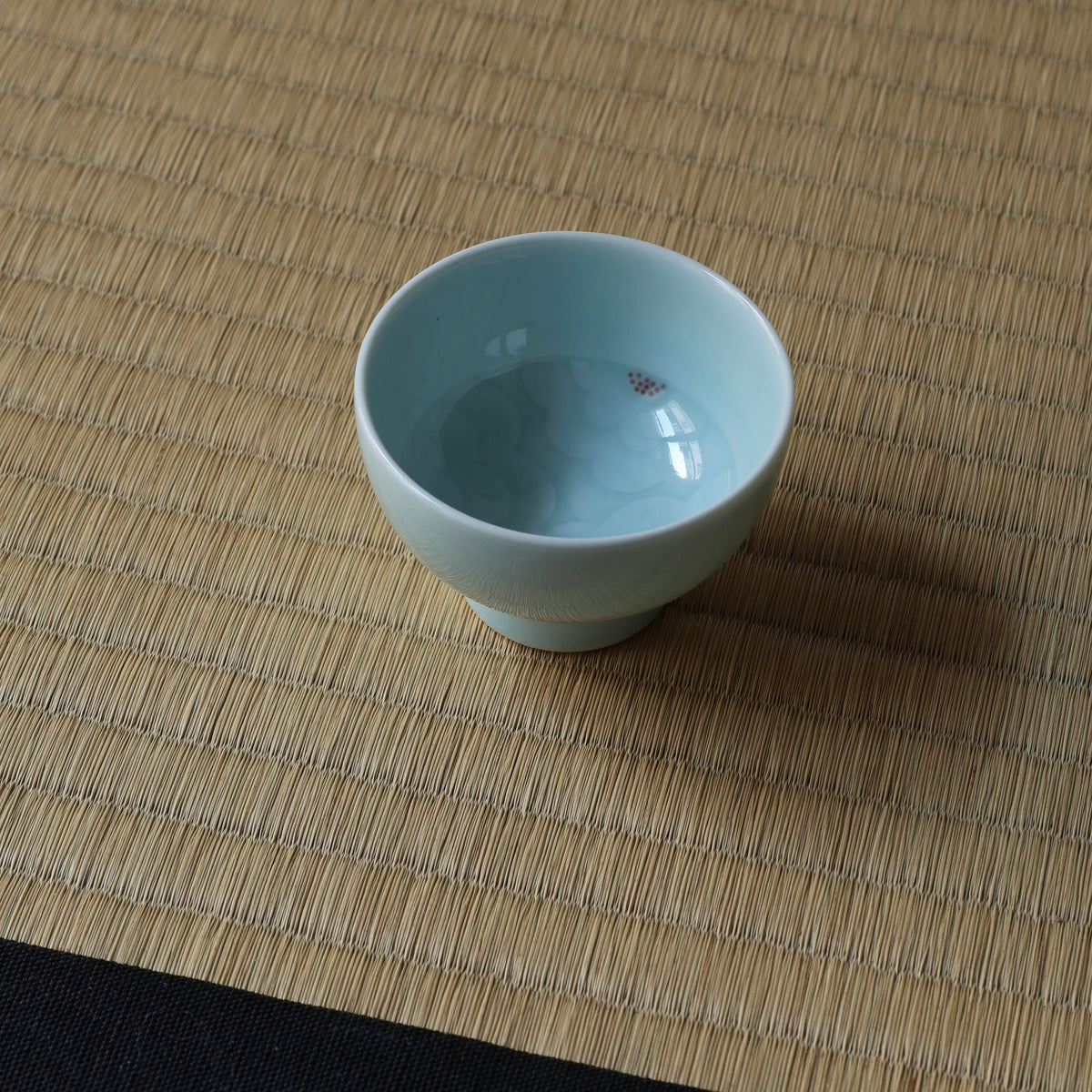 Petite tasse à thé en céladon de Byungseok Shin