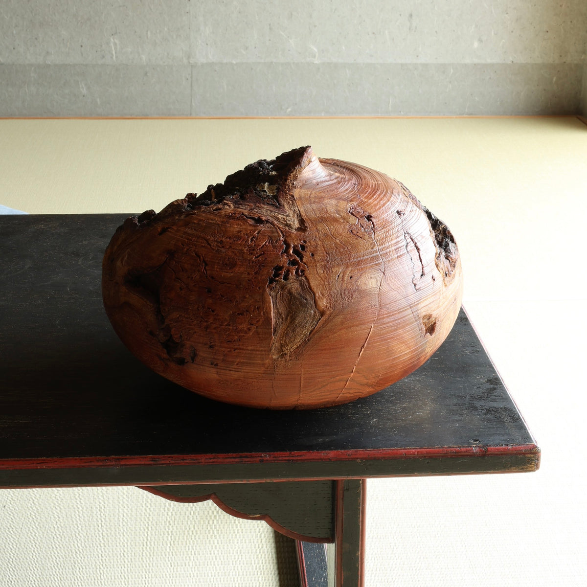 Sakura (Japanese cherry wood) sculptural vase by Masahito Ikeda