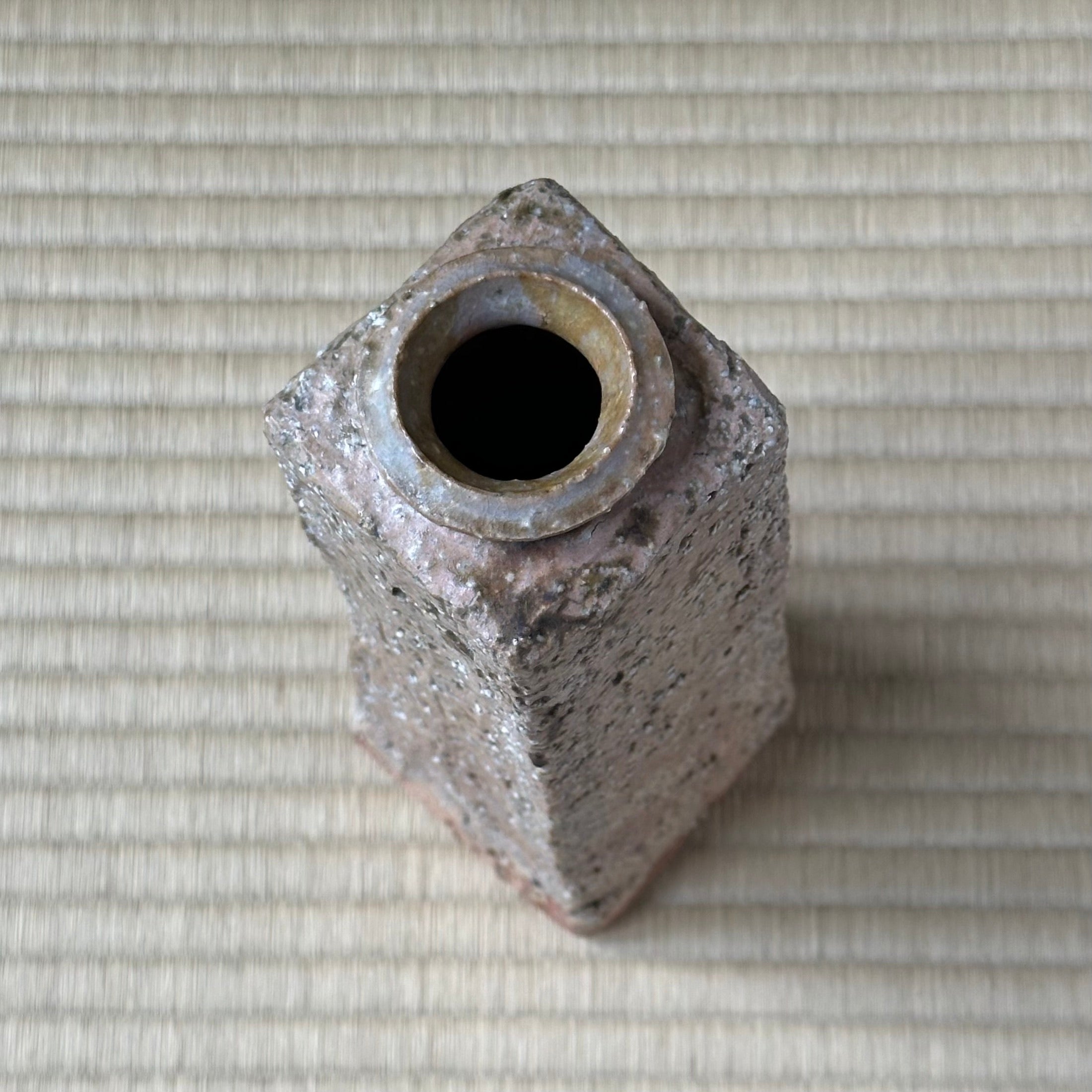 Hagi yaki ceramic shihō hanaire vase by Tobei Tahara