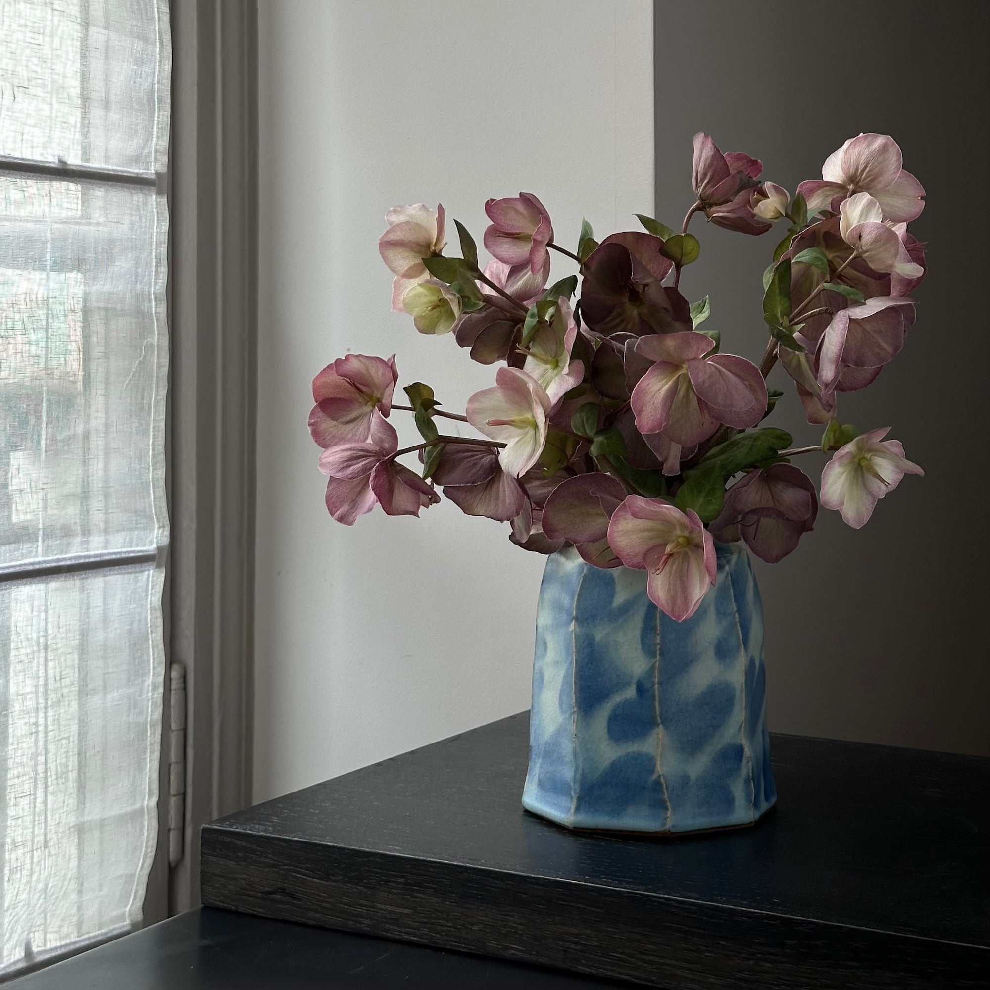 Vase mentori en céramique sometsuke de Yusuke Miyazaki