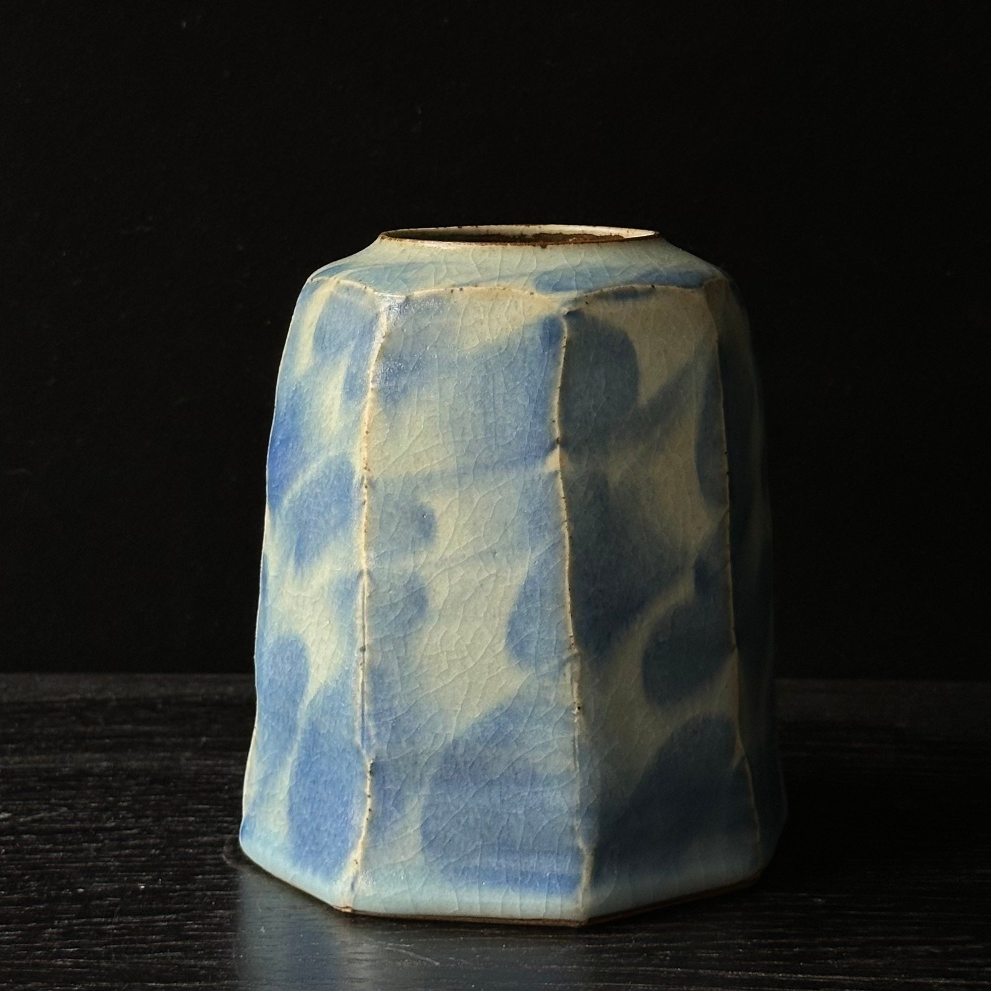 Vase mentori en céramique sometsuke de Yusuke Miyazaki
