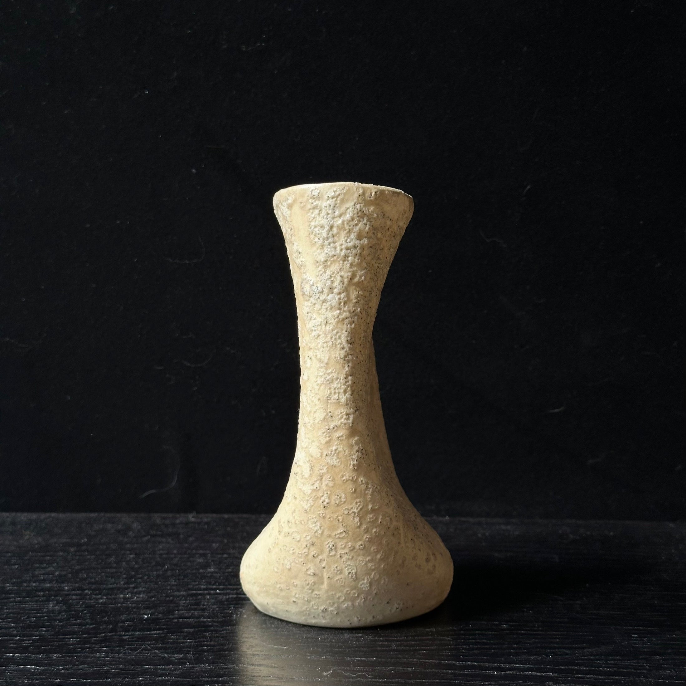 Vase en céramique série shiroi hensubō de Yagi Kazuo