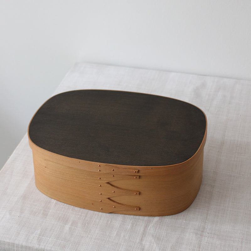 Japanese two-coloured shaker boxes in cherry wood