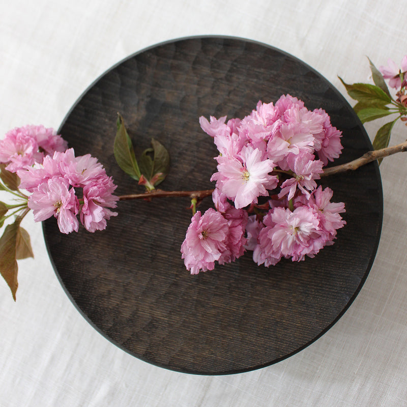 LARGE TALL JAPANESE PLATE (OR TRAY) IN CHESTNUT WOOD