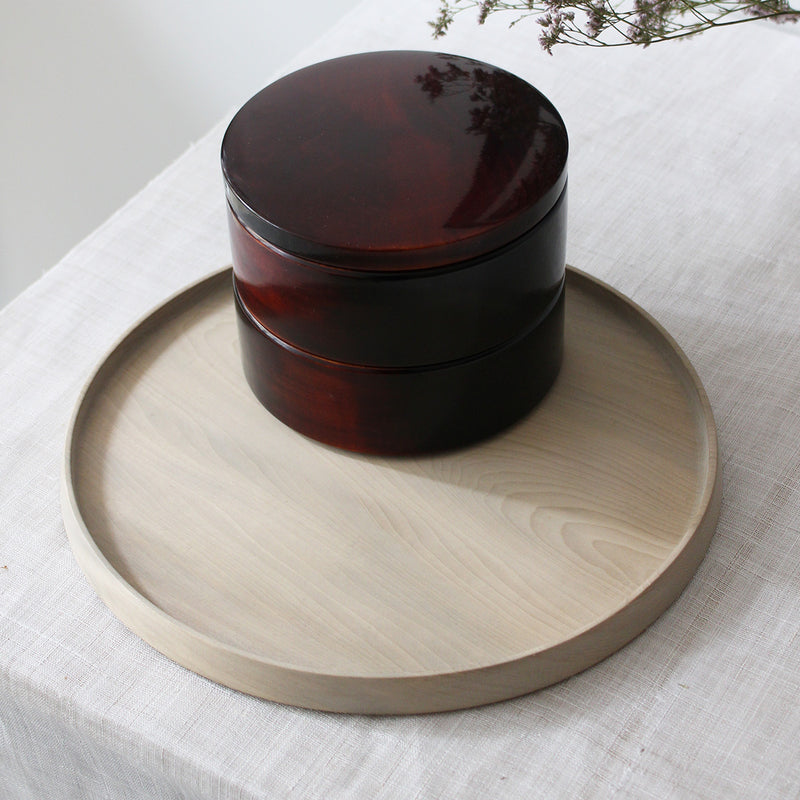 ROUND JAPANESE TRAY IN BLOND CHESTNUT WOOD