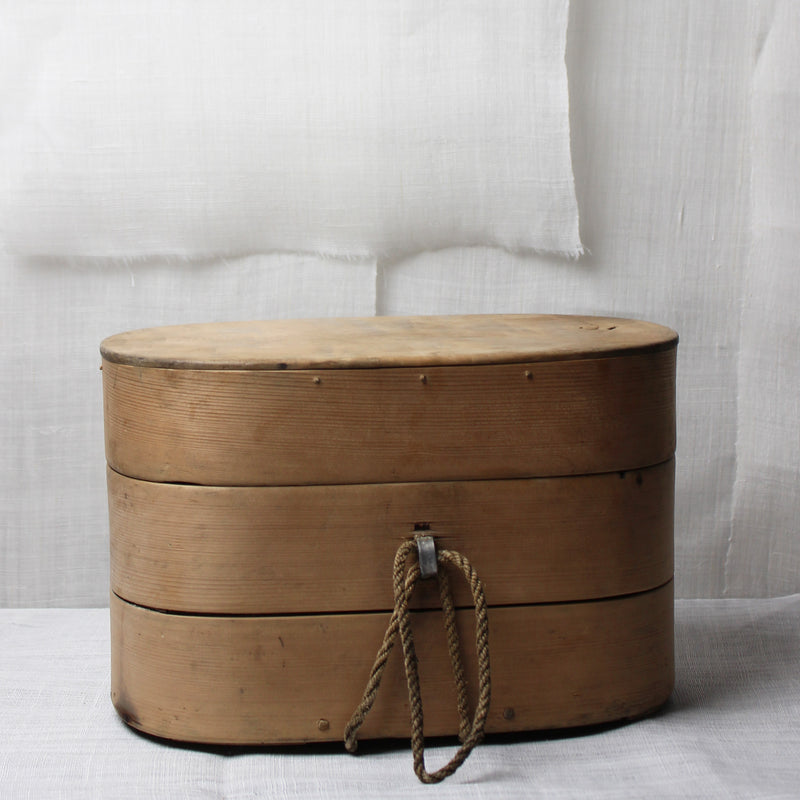 Large Vintage Japanese Magewappa box with compartments