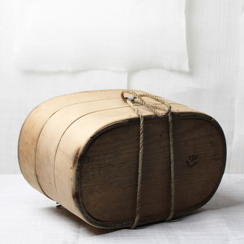 Large Vintage Japanese Magewappa box with compartments