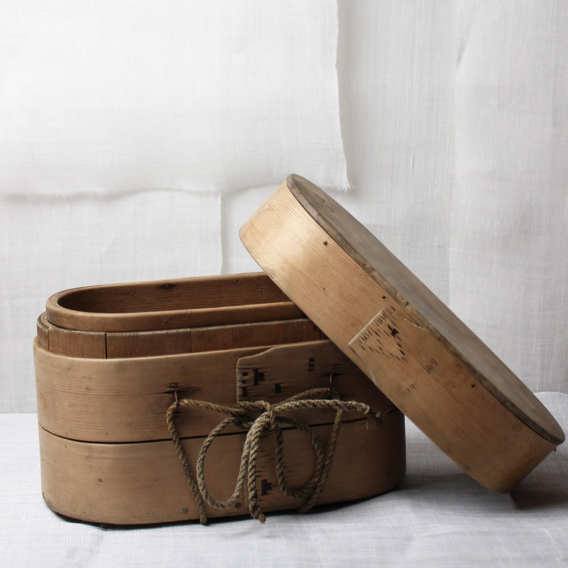 Large Vintage Japanese Magewappa box with compartments