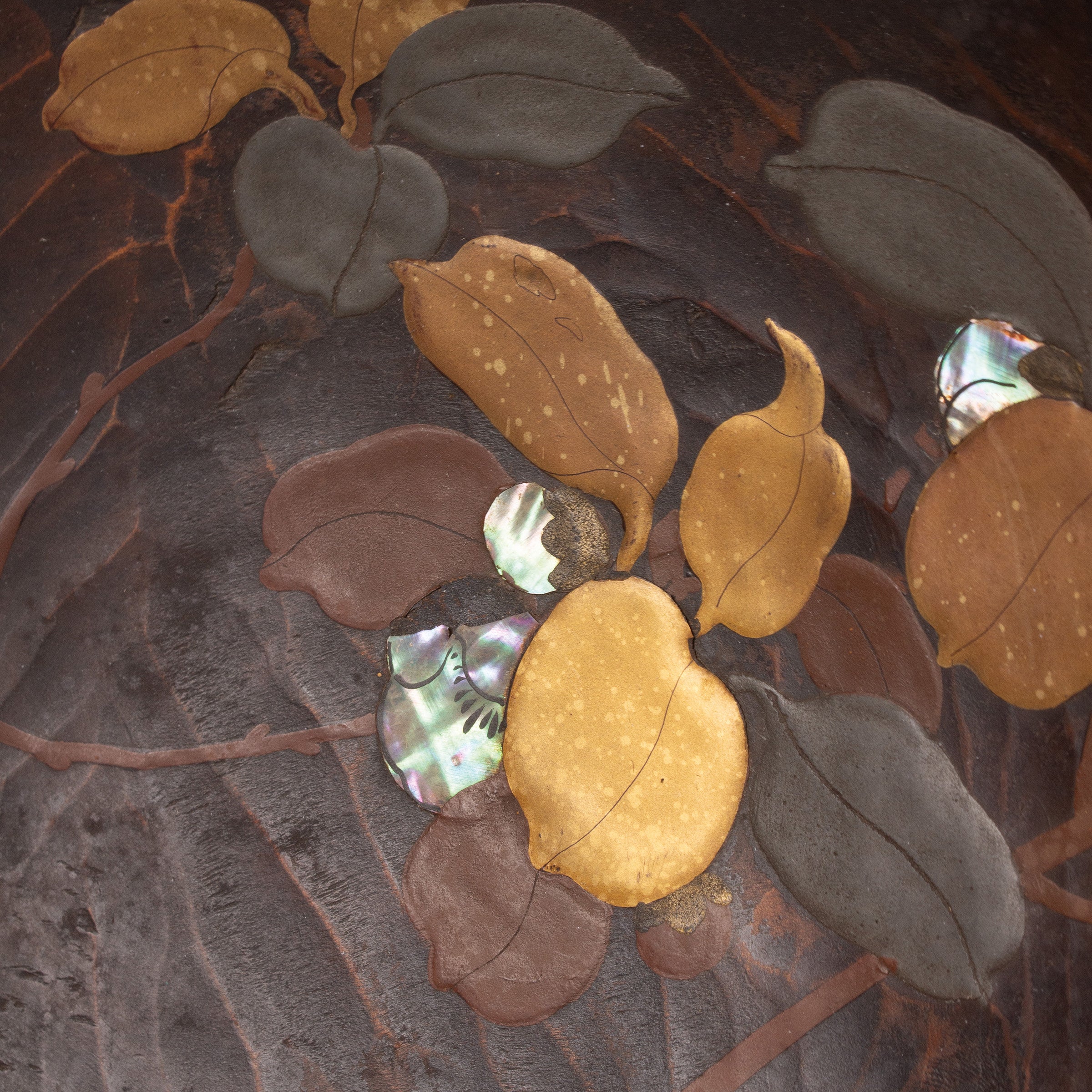Large kurinuki wooden dish decorated with makie (gold powder) and raden (mother-of-pearl)